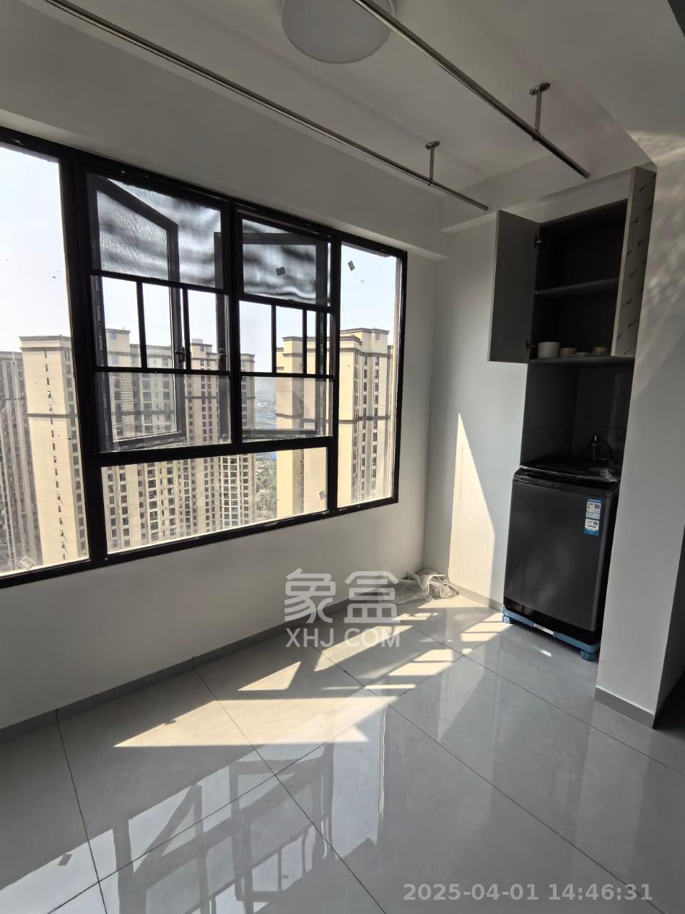 长房星珑湾 3室2厅1卫 2000.0元/月 长房星珑湾 3室2厅1卫 2000.0元/月室内图