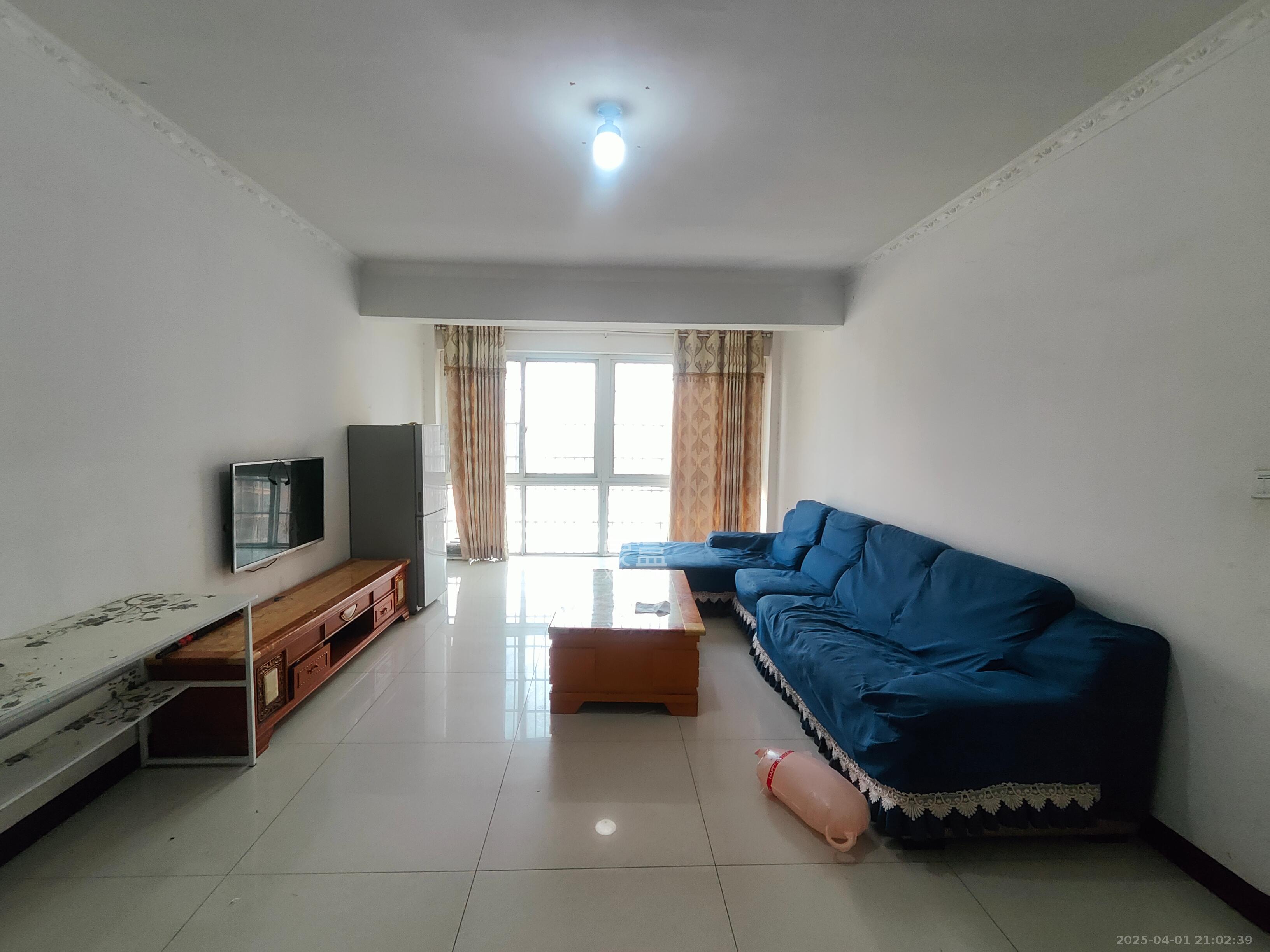 爵士湘 4室2厅2卫 1900.0元/月 爵士湘 4室2厅2卫 1900.0元/月室内图