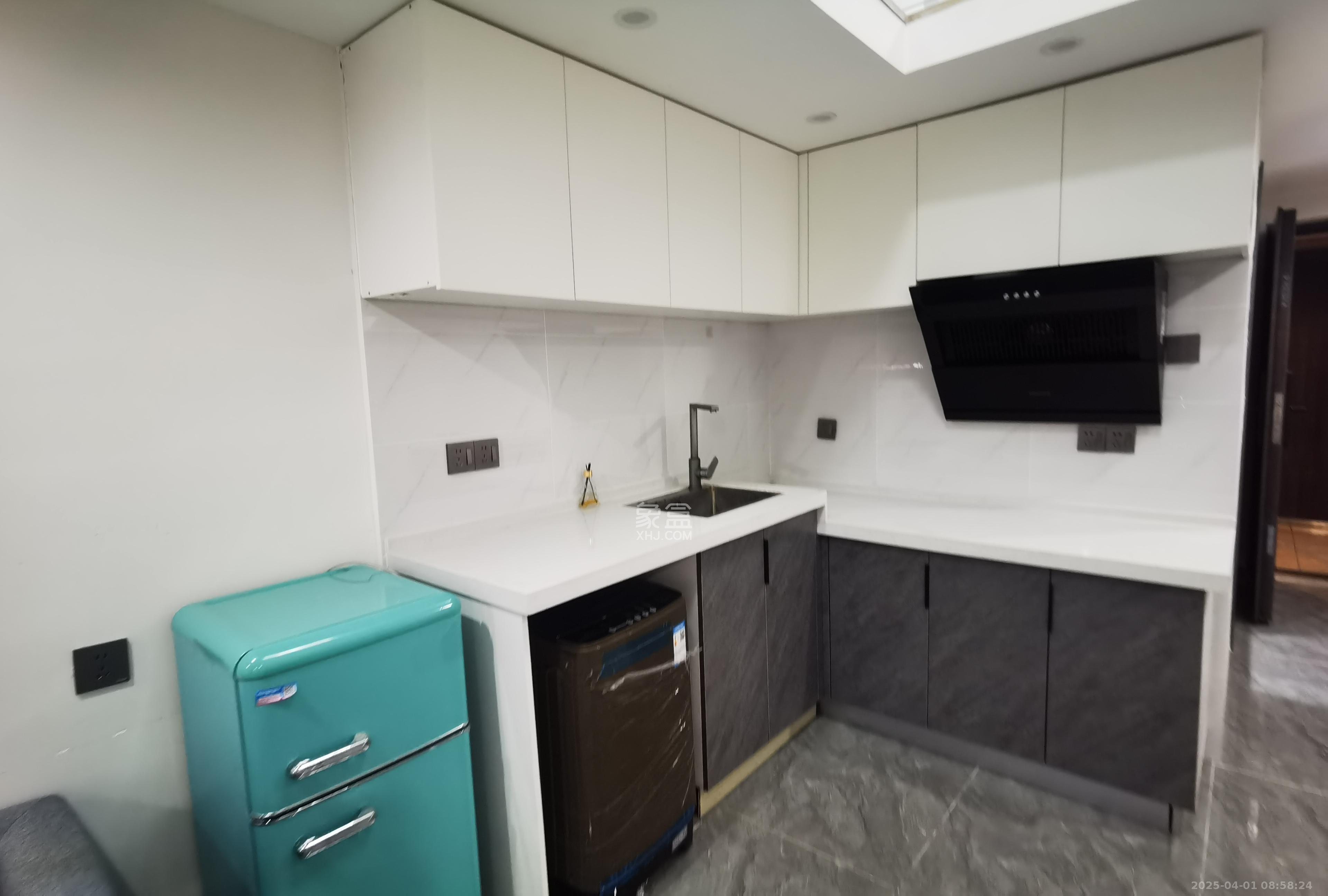 龙湖新壹城 1室0厅0卫 2200.0元/月 龙湖新壹城 1室0厅0卫 2200.0元/月室内图