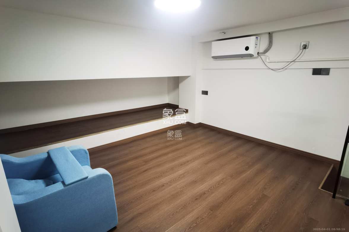 龙湖新壹城 1室0厅0卫 2200.0元/月 龙湖新壹城 1室0厅0卫 2200.0元/月室内图