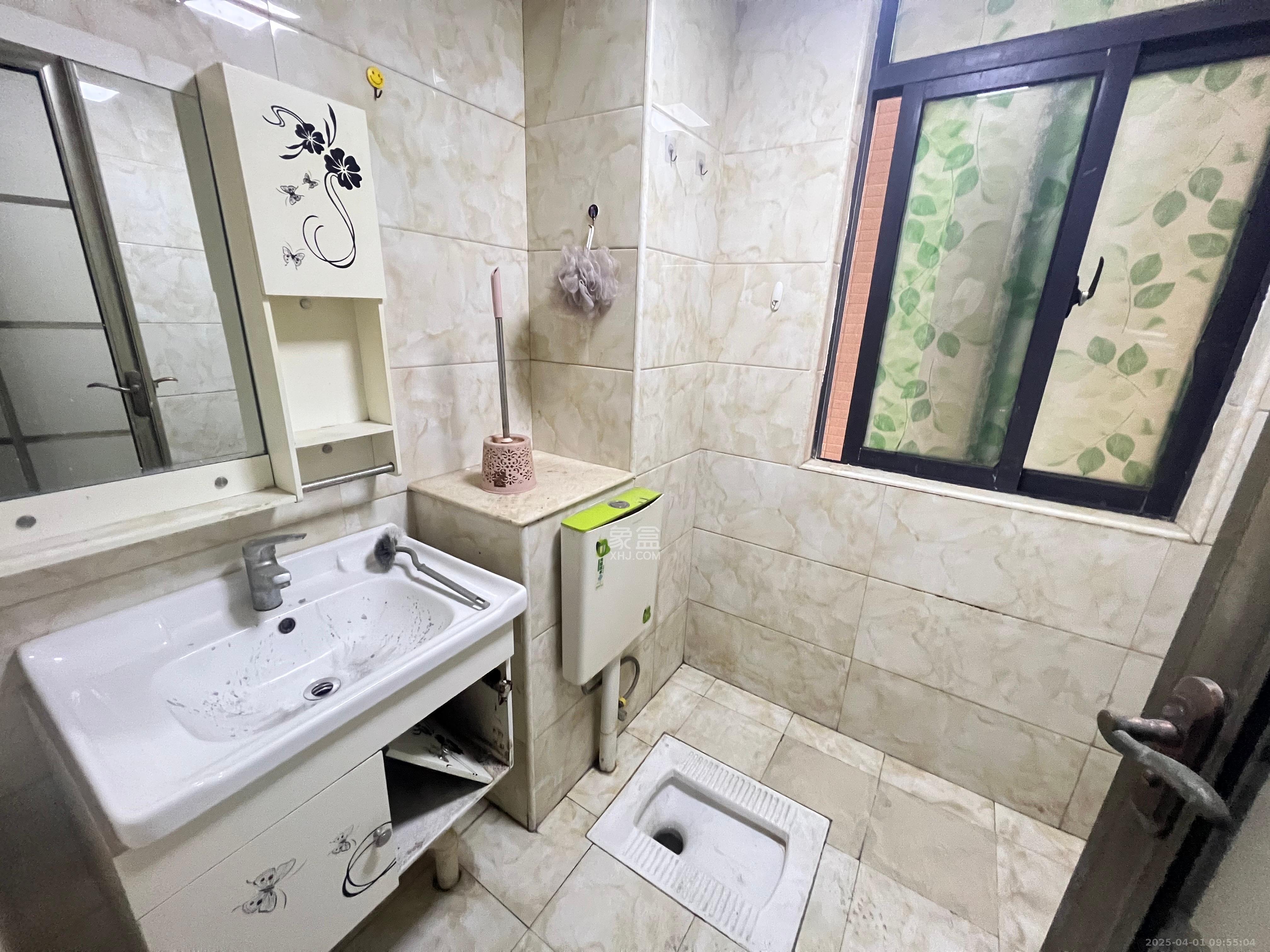 中央美郡  3室2厅1卫   3400.00元/月室内图