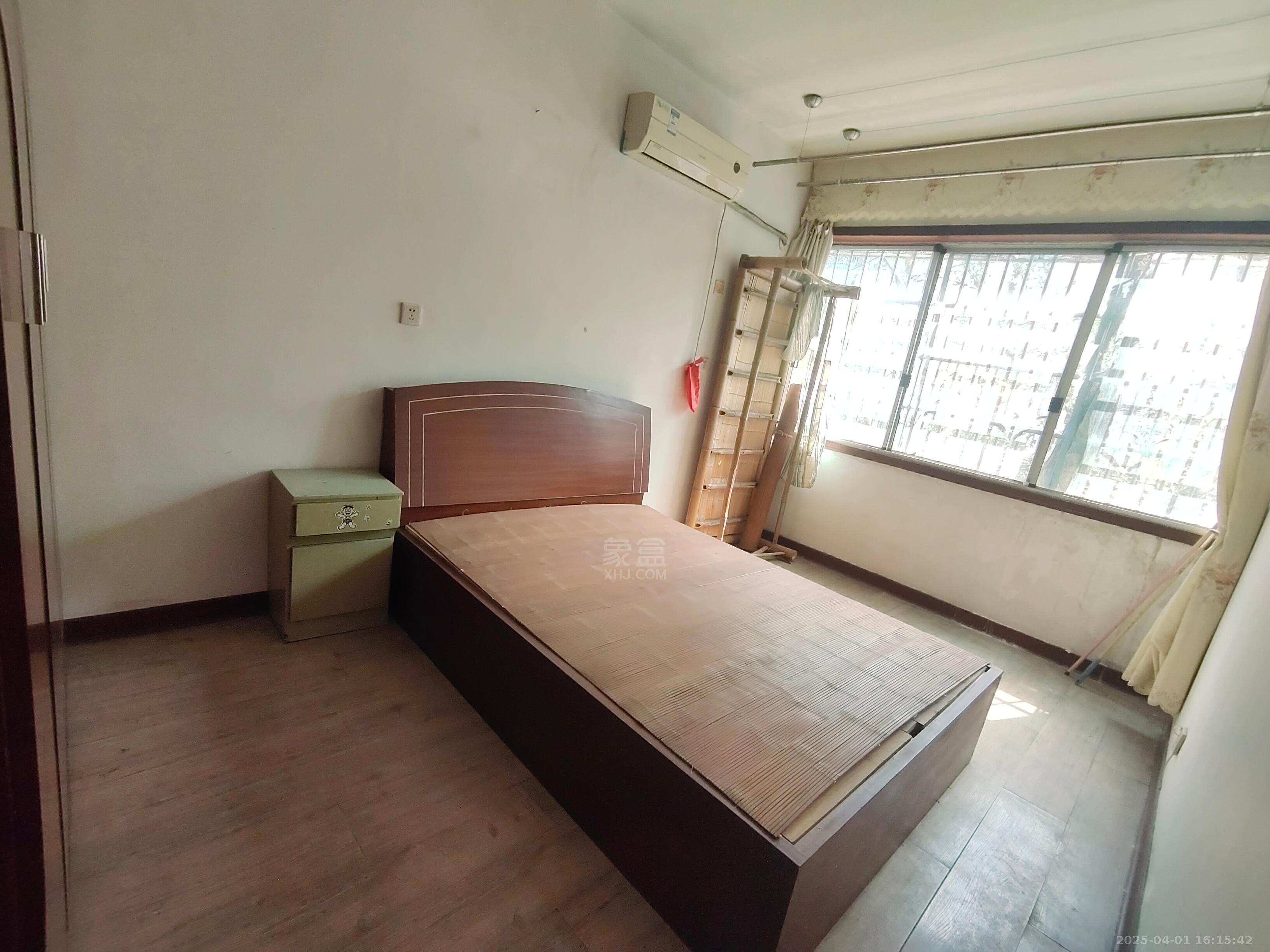 泰苑小区 2室2厅1卫 1200.0元/月 泰苑小区 2室2厅1卫 1200.0元/月室内图