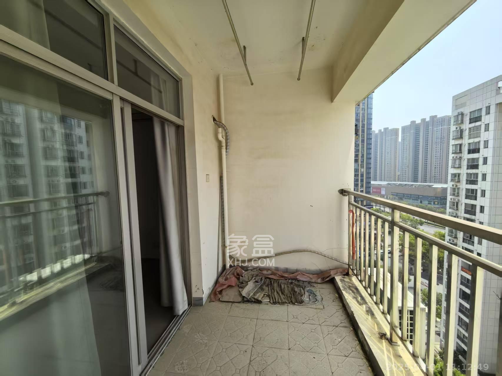 华雅花园 3室2厅1卫 3000.0元/月 华雅花园 3室2厅1卫 3000.0元/月室内图