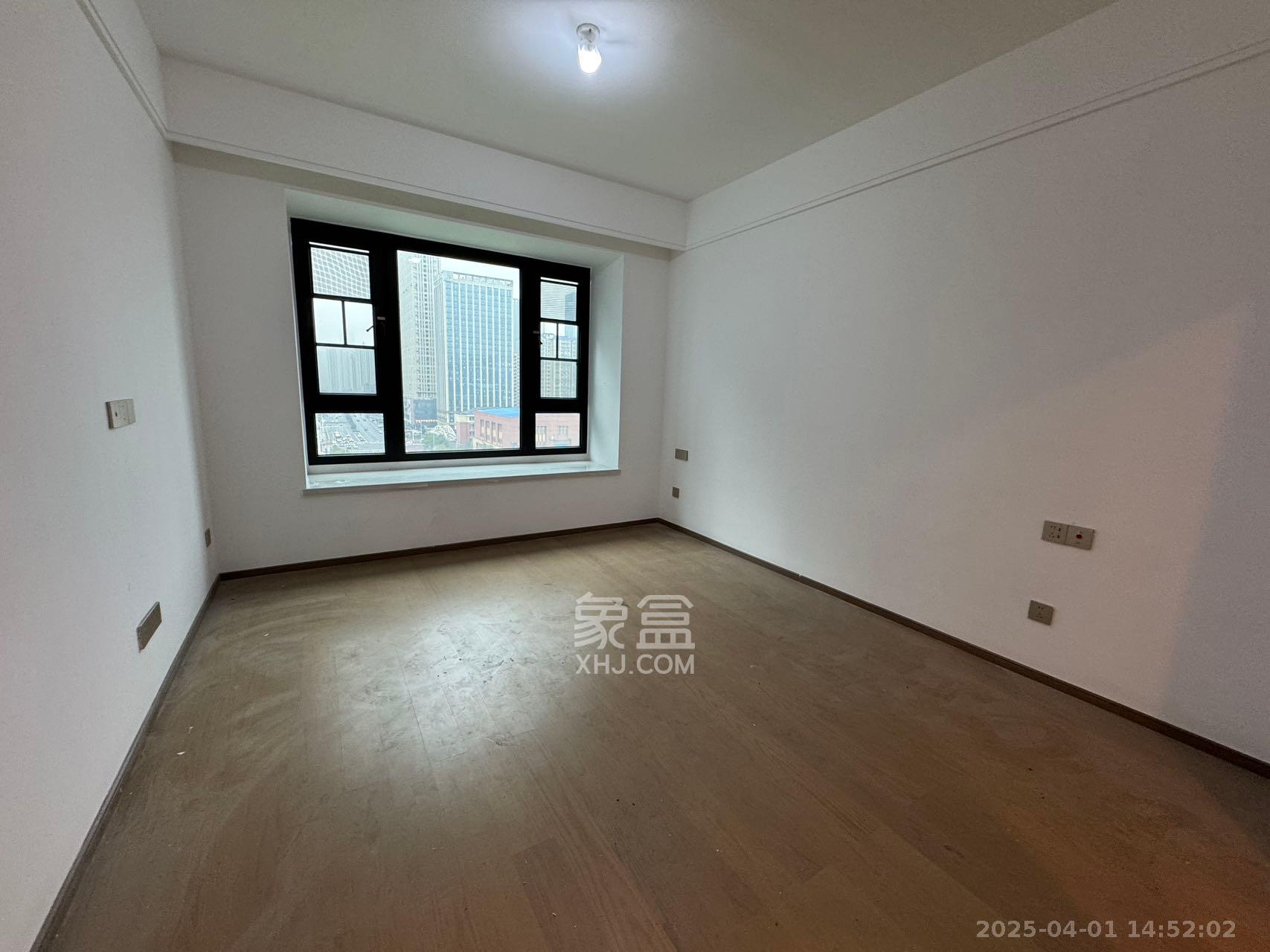 复地滨江金融中心 4室2厅1卫 5500.0元/月 复地滨江金融中心 4室2厅1卫 5500.0元/月室内图