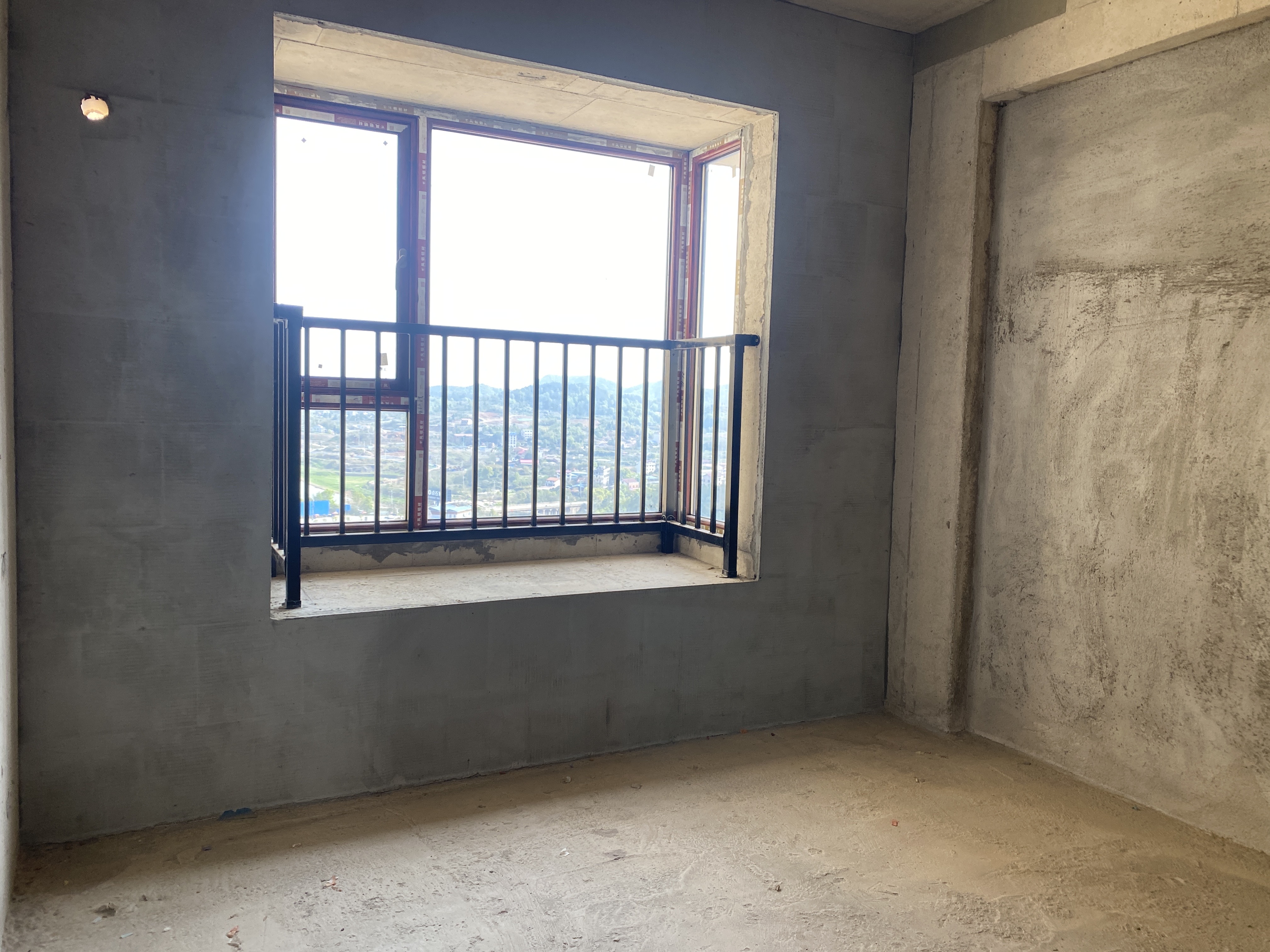 滨江华府 1室0厅0卫 69.8万 滨江华府 1室0厅0卫 69.8万客厅