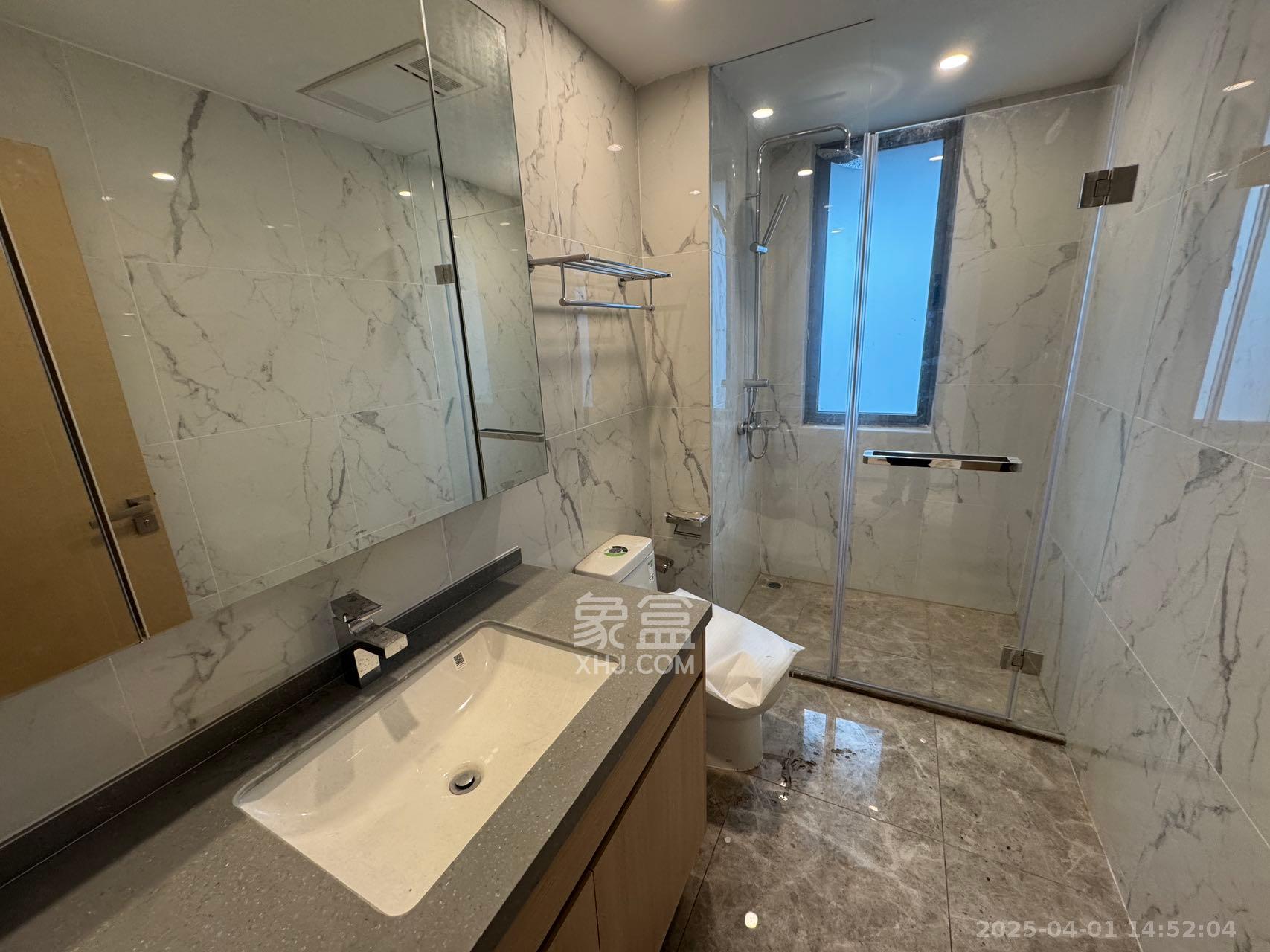 复地滨江金融中心 4室2厅1卫 5500.0元/月 复地滨江金融中心 4室2厅1卫 5500.0元/月室内图