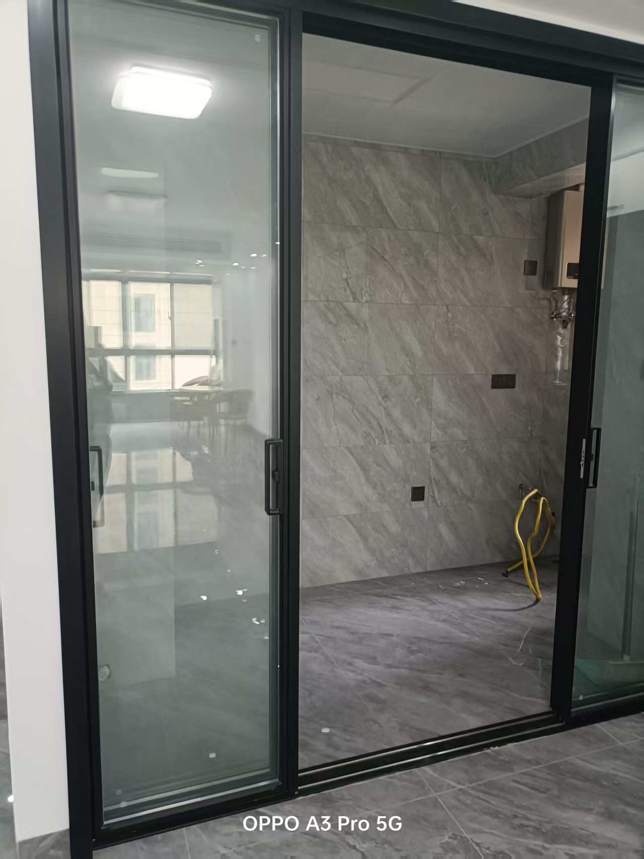 天门中央广场 1室0厅0卫 2500.0元/月 天门中央广场 1室0厅0卫 2500.0元/月室内图