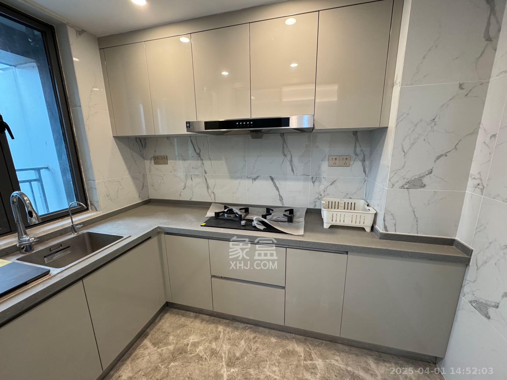 复地滨江金融中心 4室2厅1卫 5500.0元/月 复地滨江金融中心 4室2厅1卫 5500.0元/月室内图