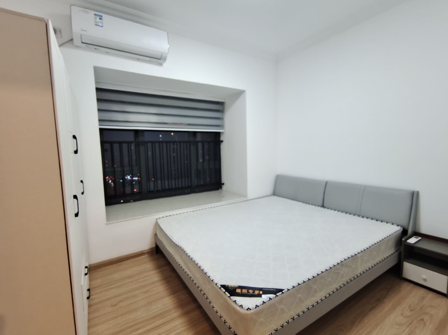 碧桂园梓山府 4室2厅2卫 2300.0元/月 碧桂园梓山府 4室2厅2卫 2300.0元/月室内图