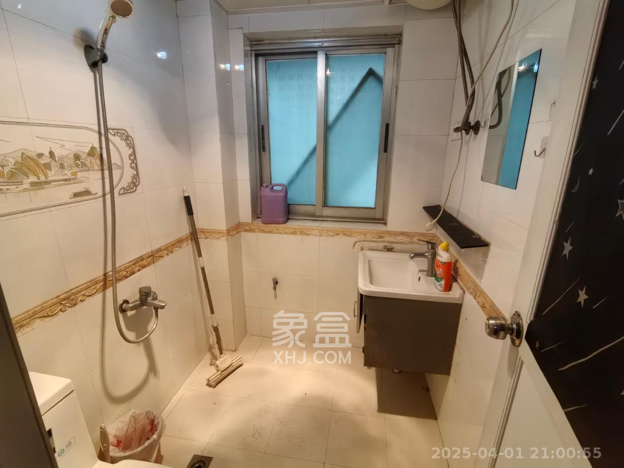 赤岗公寓  3室2厅2卫   1600.00元/月室内图