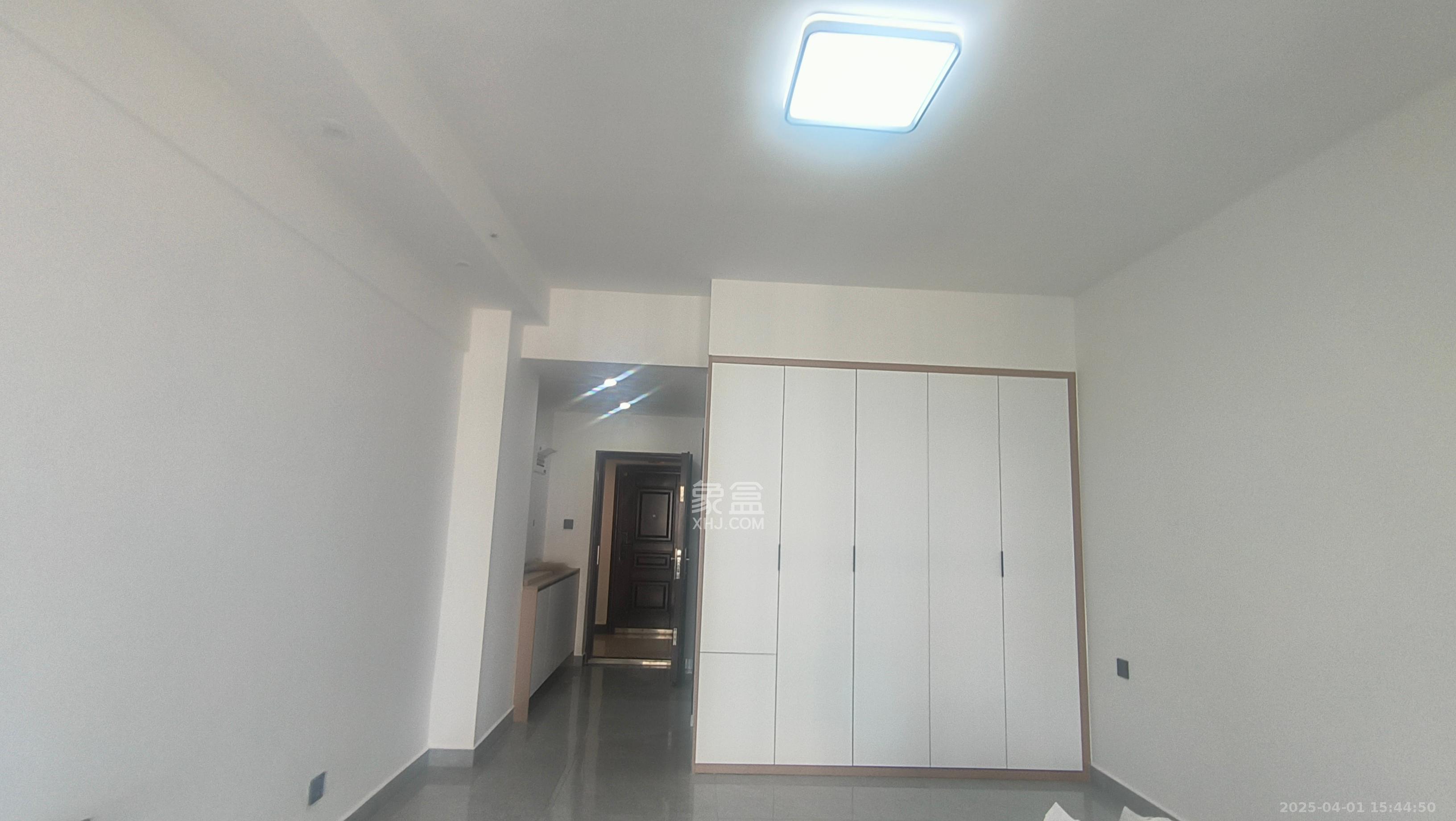 中建嘉和城  1室1厅1卫    1600.0元/月室内图