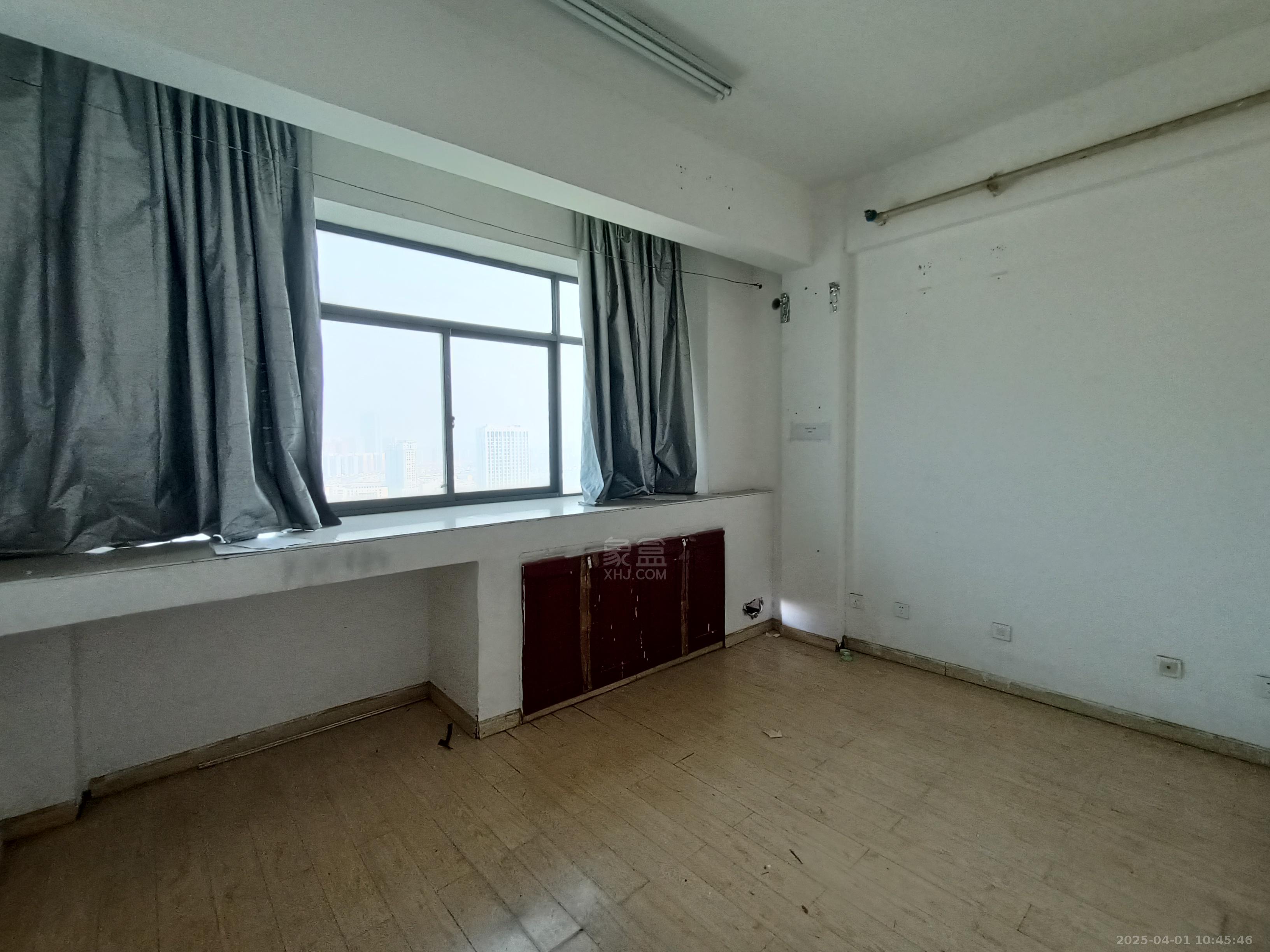 金茂尚都天台路123号 1室1厅0卫 900.0元/月 金茂尚都天台路123号 1室1厅0卫 900.0元/月室内图