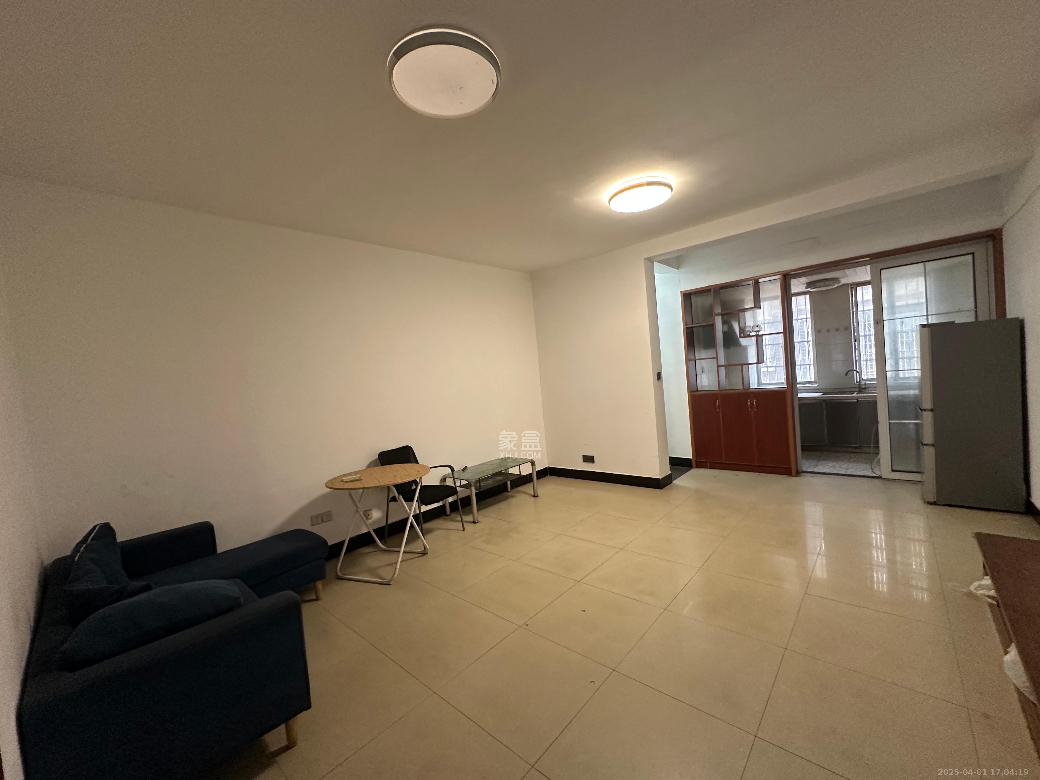 湘绣城  2室2厅1卫    1300.0元/月 湘绣城  2室2厅1卫    1300.0元/月室内图