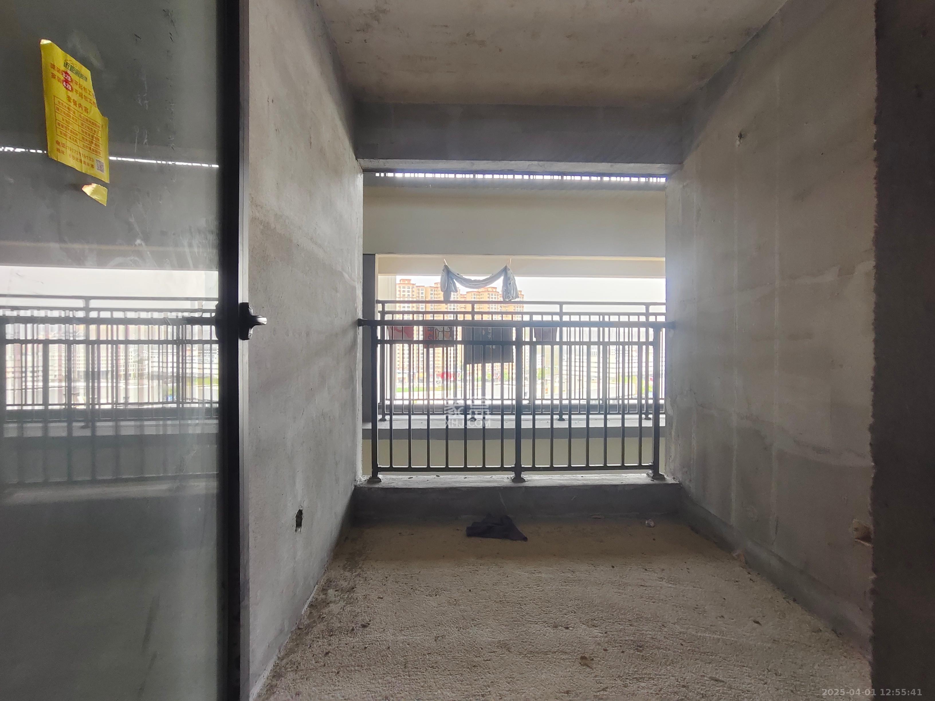 汉高学士府 3室2厅2卫 1100.0元/月 汉高学士府 3室2厅2卫 1100.0元/月室内图