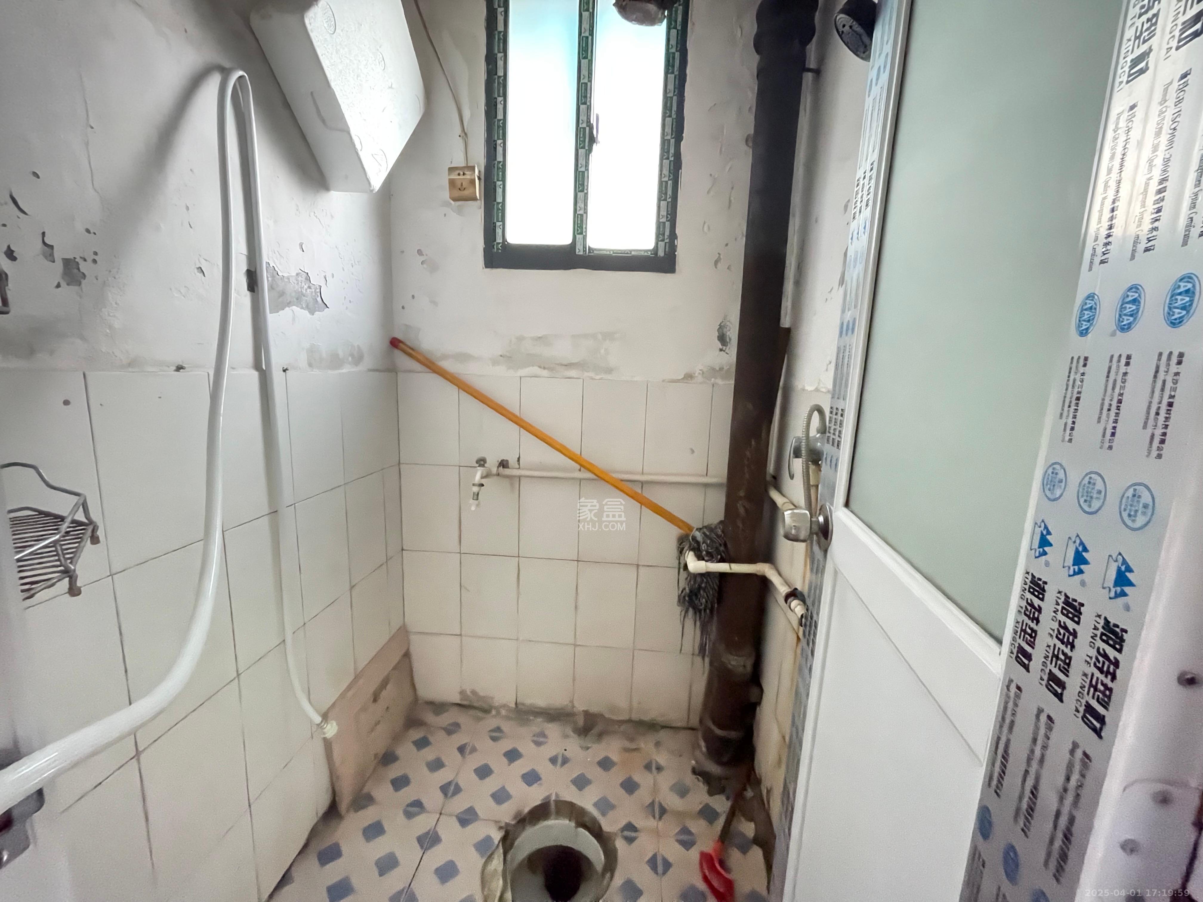 茶园坡社区(原王家冲社区) 2室2厅1卫 1100.0元/月 茶园坡社区(原王家冲社区) 2室2厅1卫 1100.0元/月室内图