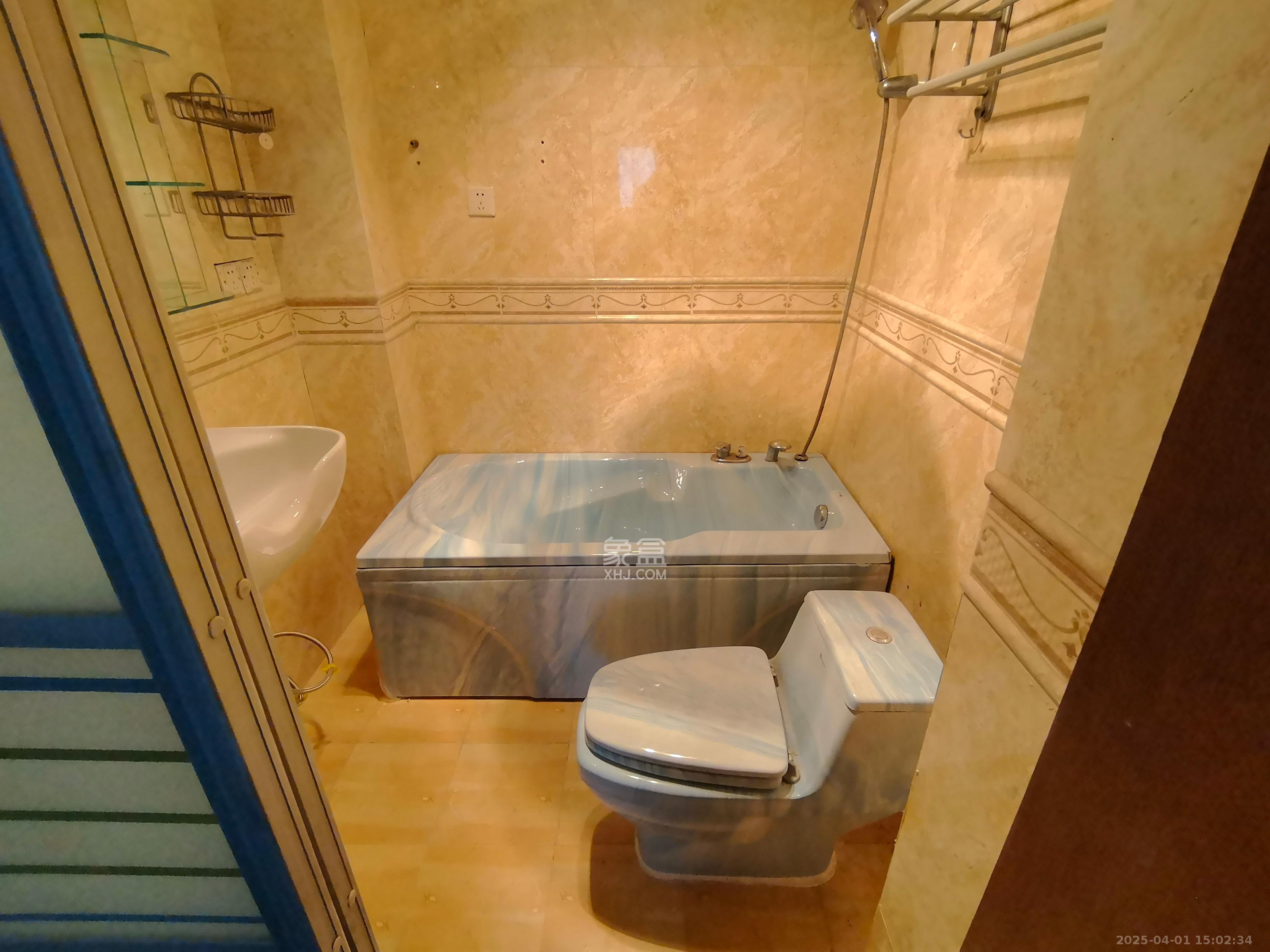 安居乐公寓 3室2厅2卫 2400.0元/月 安居乐公寓 3室2厅2卫 2400.0元/月室内图