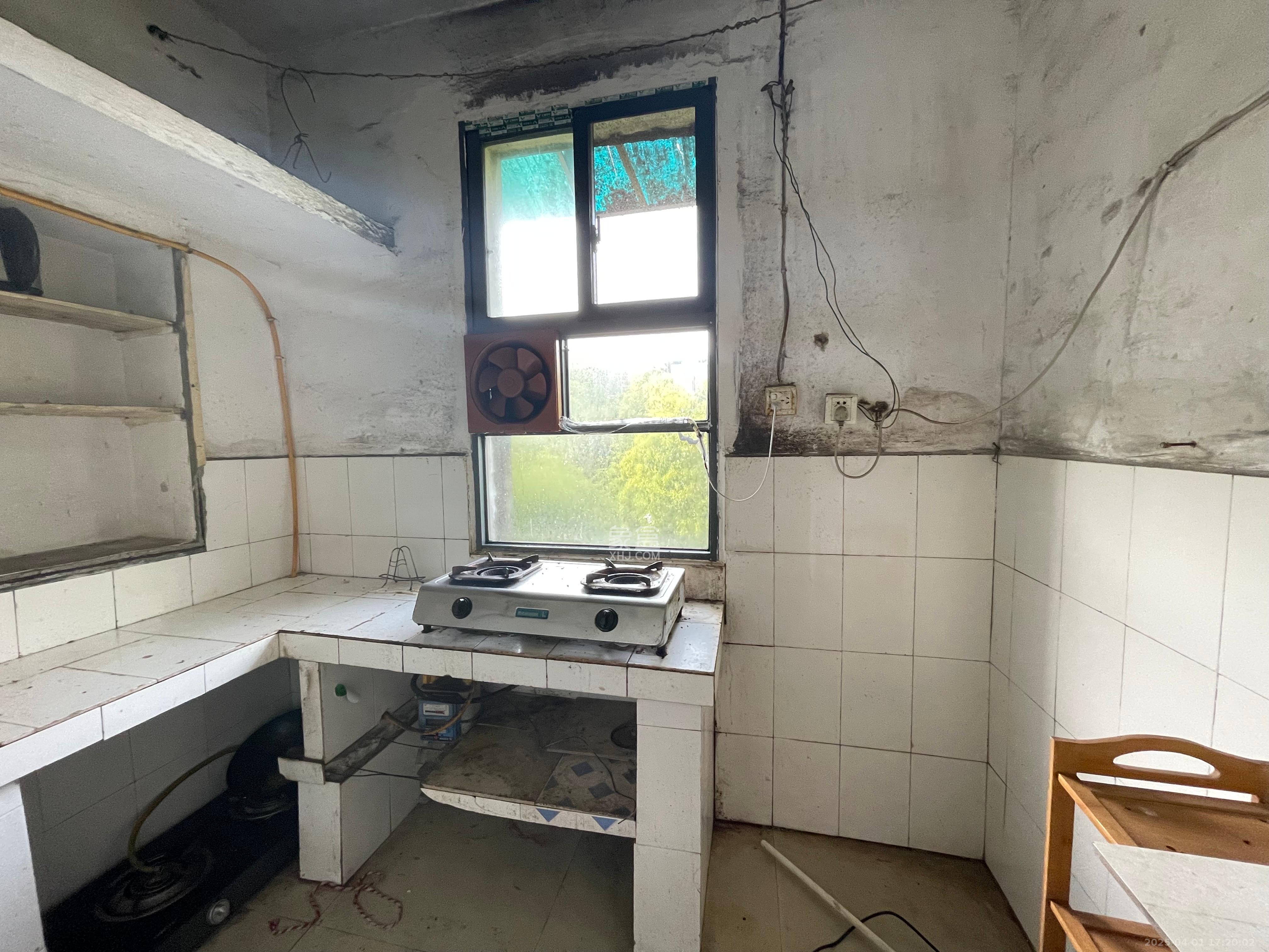 茶园坡社区(原王家冲社区) 2室2厅1卫 1100.0元/月 茶园坡社区(原王家冲社区) 2室2厅1卫 1100.0元/月室内图