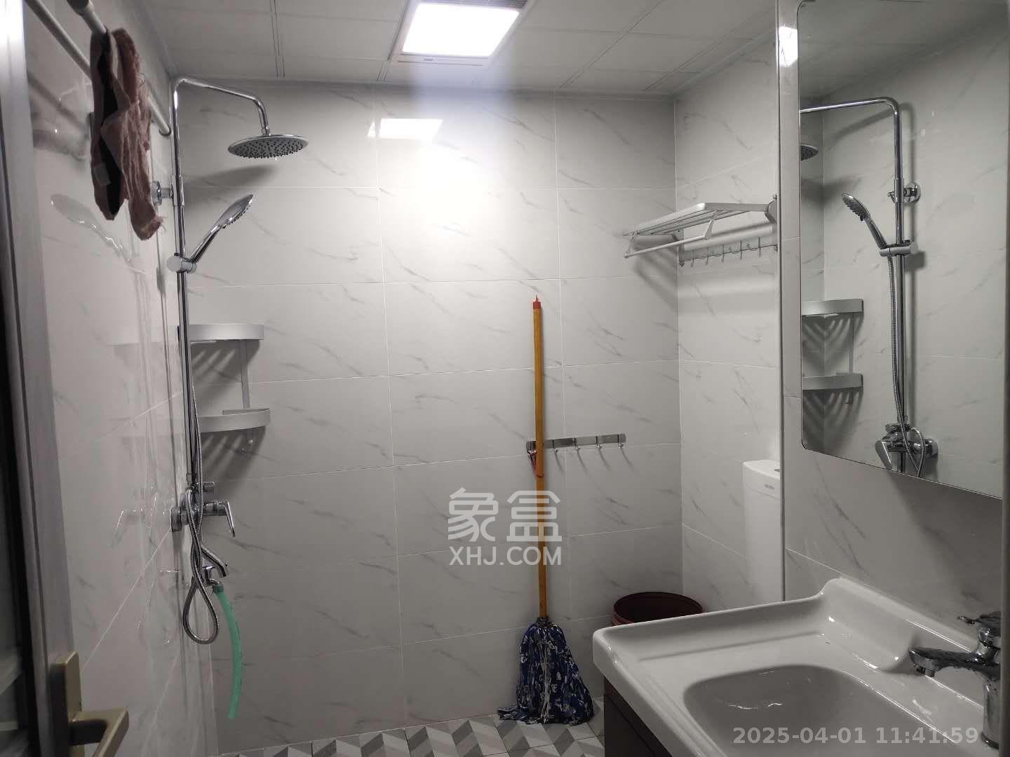 美林美寓  2室1厅1卫   2500.00元/月室内图