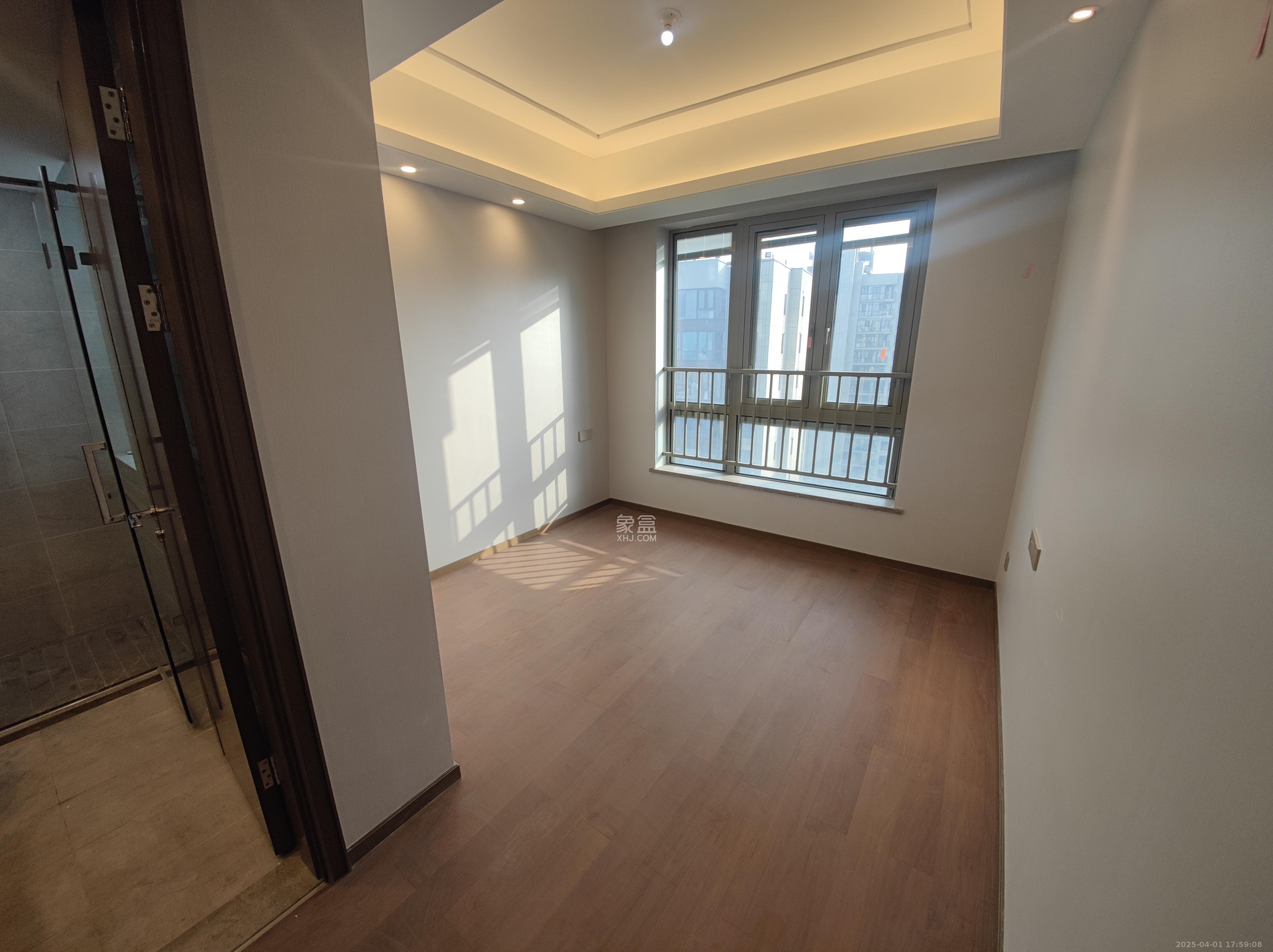 梅溪湖金茂湾 4室2厅2卫 9000.0元/月 梅溪湖金茂湾 4室2厅2卫 9000.0元/月室内图