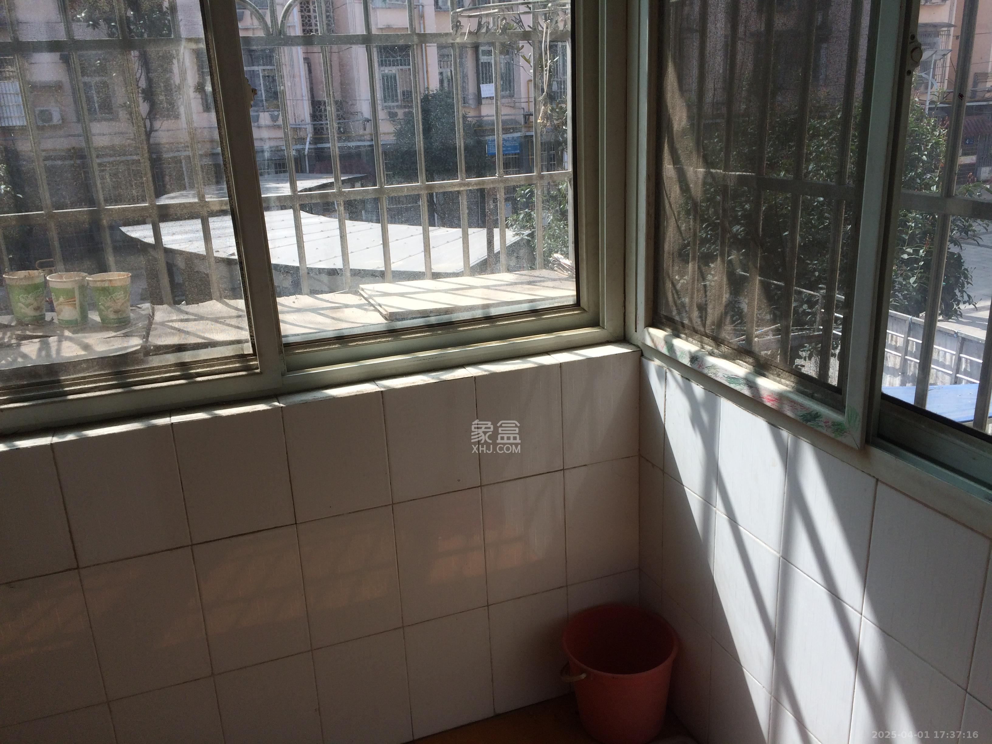 红旗社区  2室1厅1卫   1500.00元/月室内图