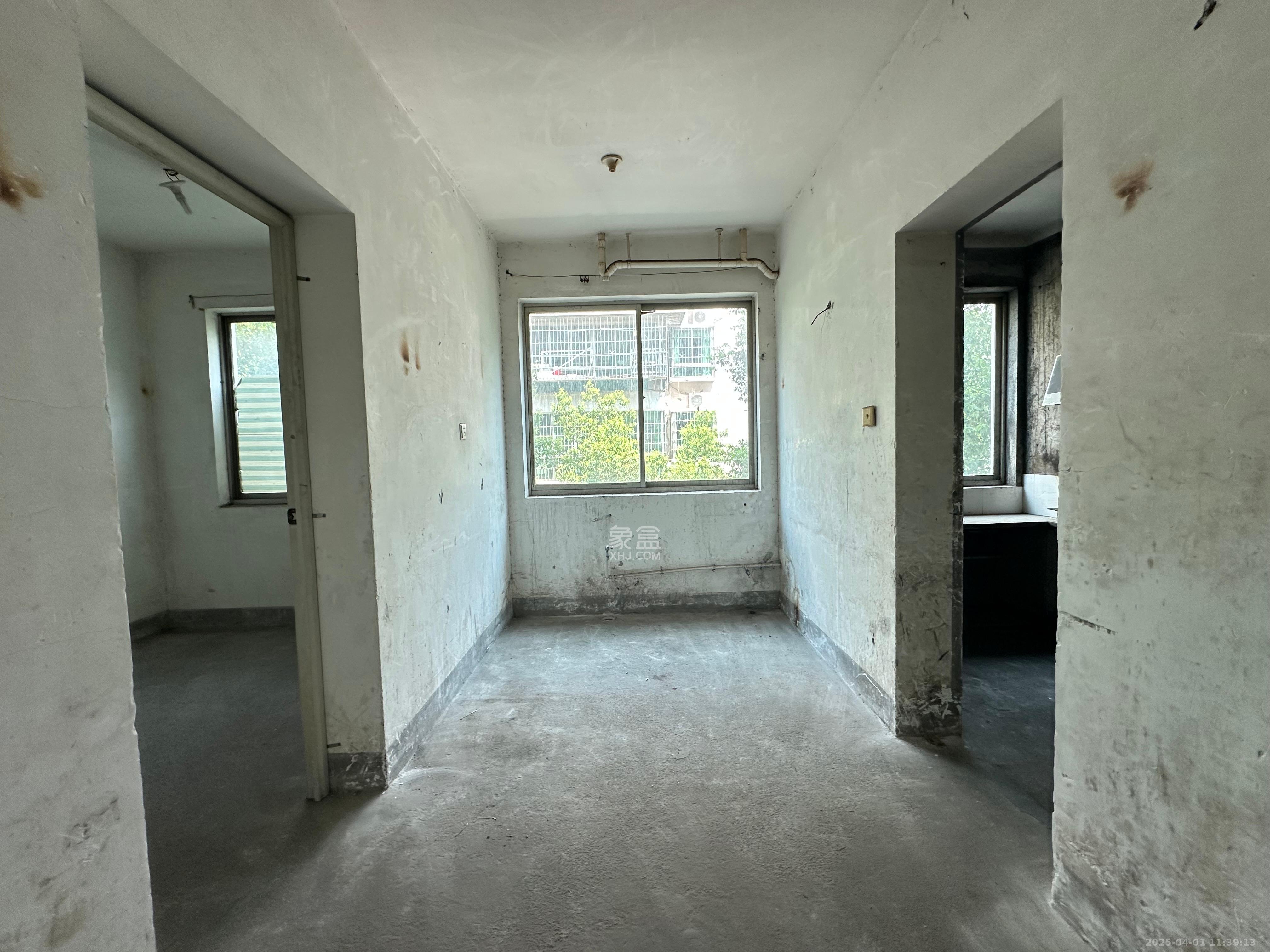 中南汽车世界  3室2厅2卫    900.0元/月 中南汽车世界  3室2厅2卫    900.0元/月室内图