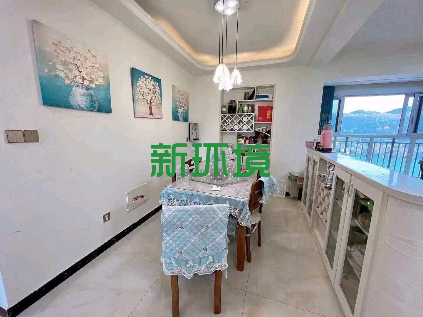中天鹭鸶湾一期  3室2厅2卫   93.00万客厅