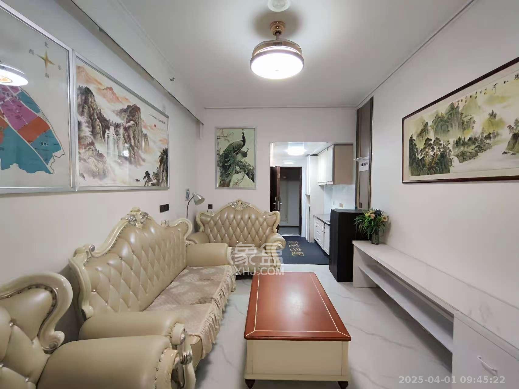 信诚湘江揽月(至善美景大厦) 1室1厅1卫 1500.0元/月 信诚湘江揽月(至善美景大厦) 1室1厅1卫 1500.0元/月室内图