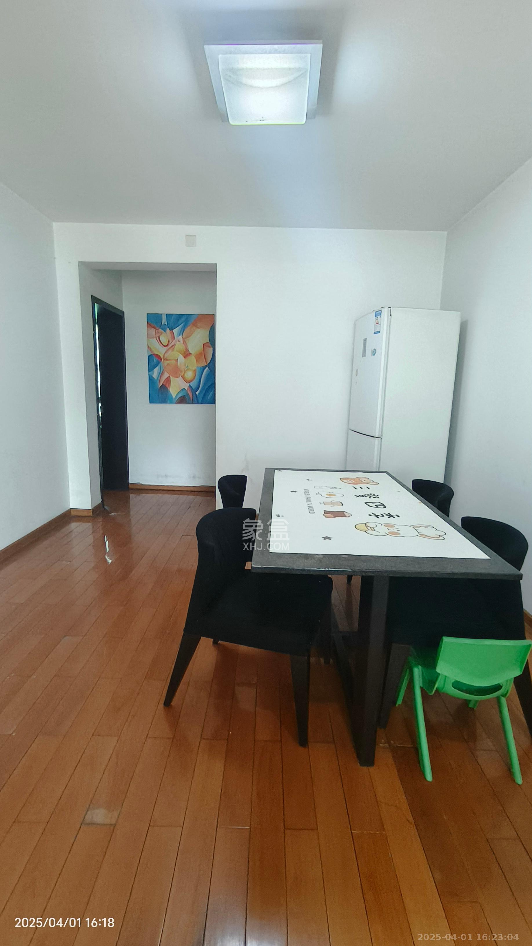 锦泰家园(锦泰商务大厦) 3室2厅2卫 2800.0元/月 锦泰家园(锦泰商务大厦) 3室2厅2卫 2800.0元/月室内图