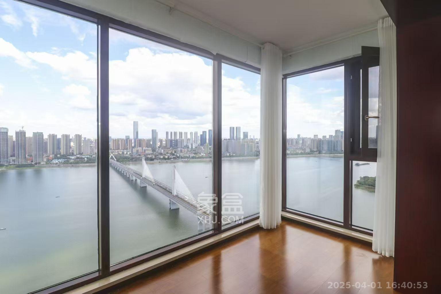 世茂外滩里(世茂铂翠湾三期) 4室2厅3卫 12800.0元/月 世茂外滩里(世茂铂翠湾三期) 4室2厅3卫 12800.0元/月小区图