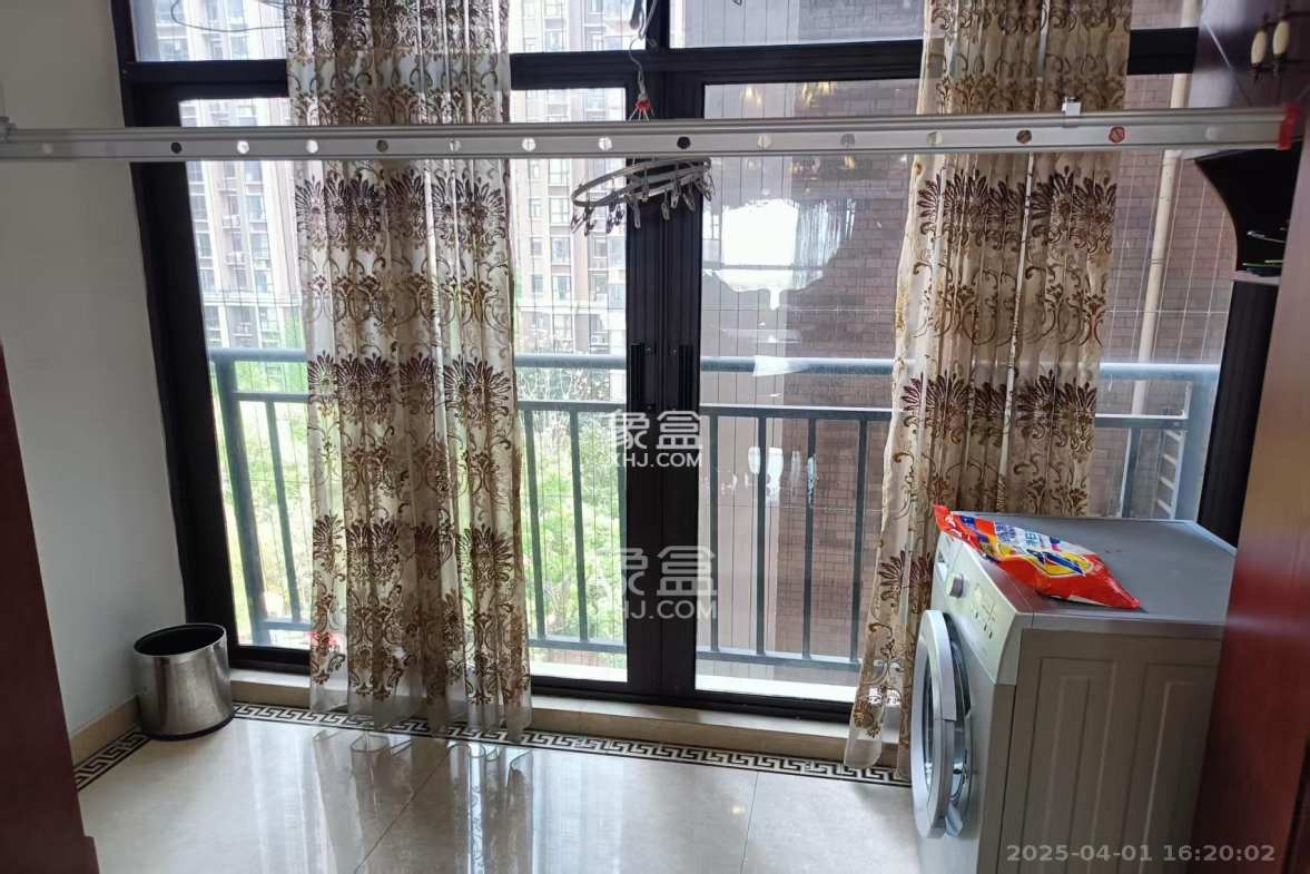 水岸世景 4室2厅2卫 2800.0元/月 水岸世景 4室2厅2卫 2800.0元/月室内图