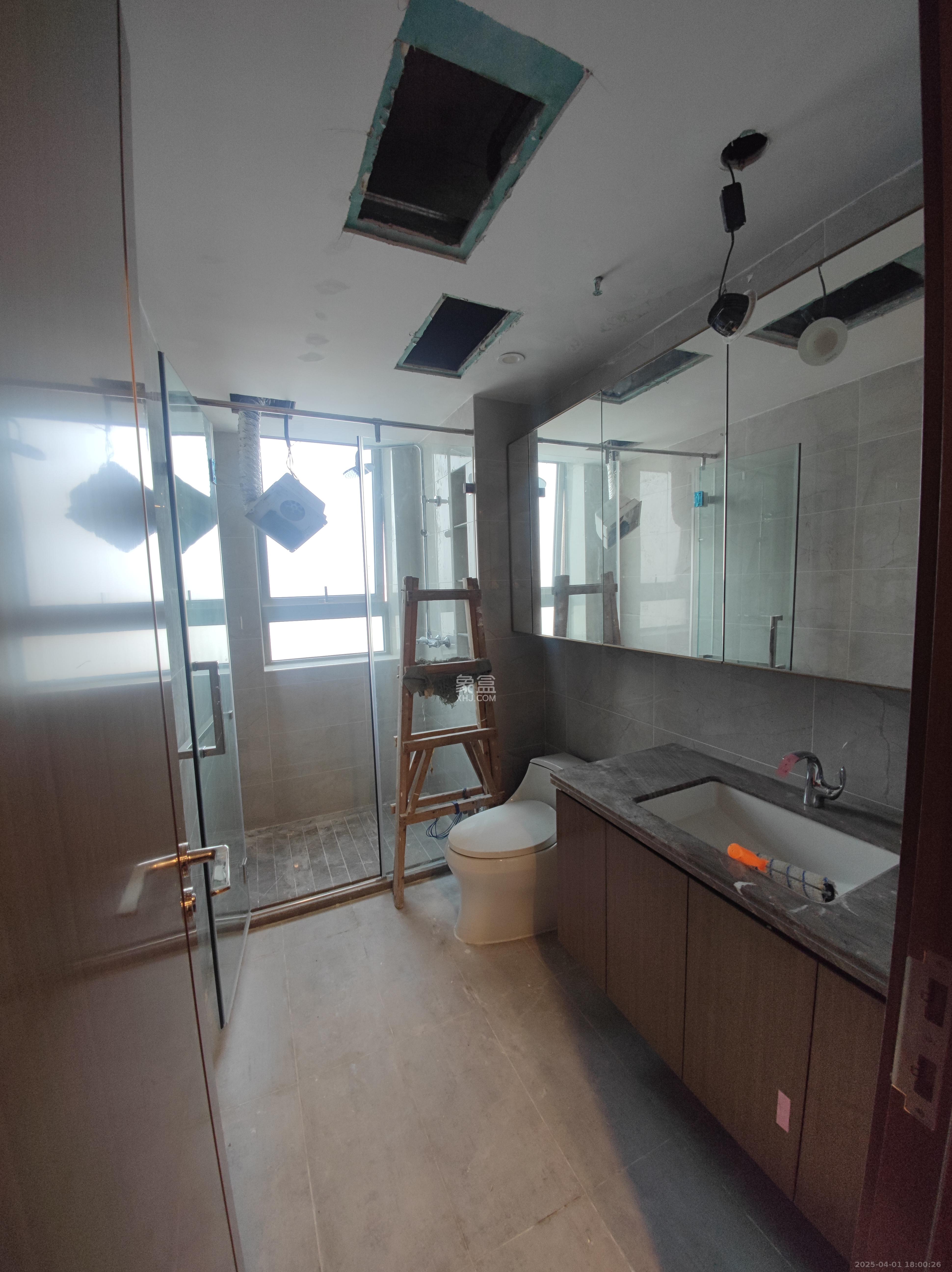 梅溪湖金茂湾 4室2厅2卫 9000.0元/月 梅溪湖金茂湾 4室2厅2卫 9000.0元/月室内图