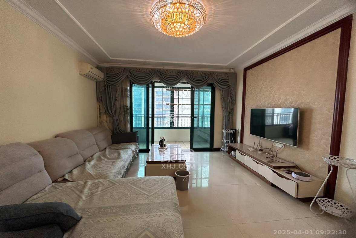 恒大翡翠华庭  3室2厅1卫    2400.0元/月 恒大翡翠华庭  3室2厅1卫    2400.0元/月室内图