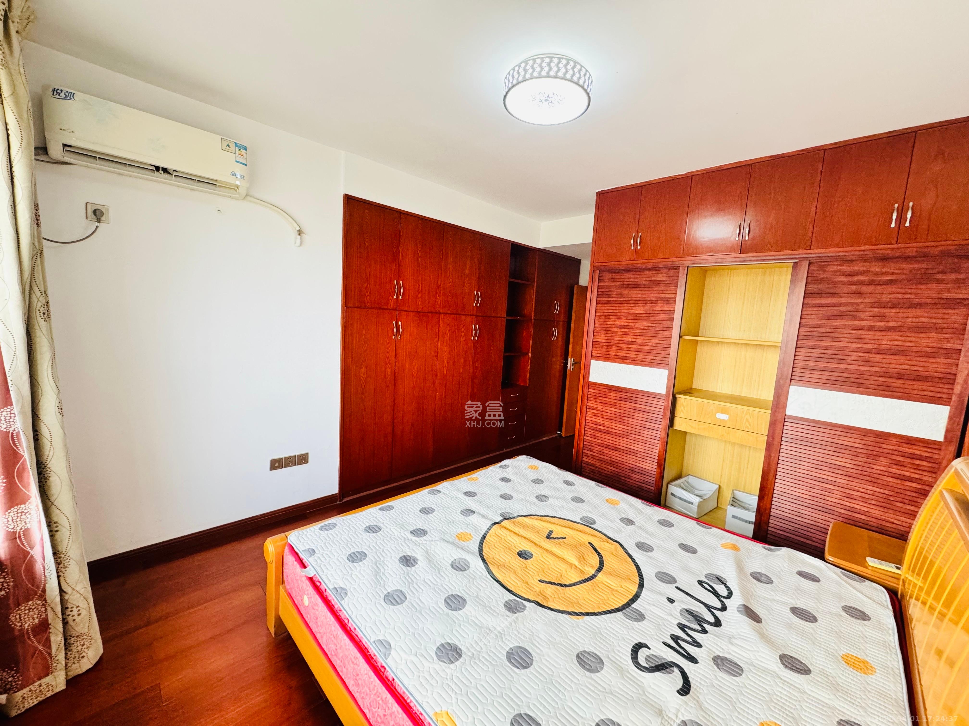 优山美地  3室2厅2卫   2600.00元/月室内图