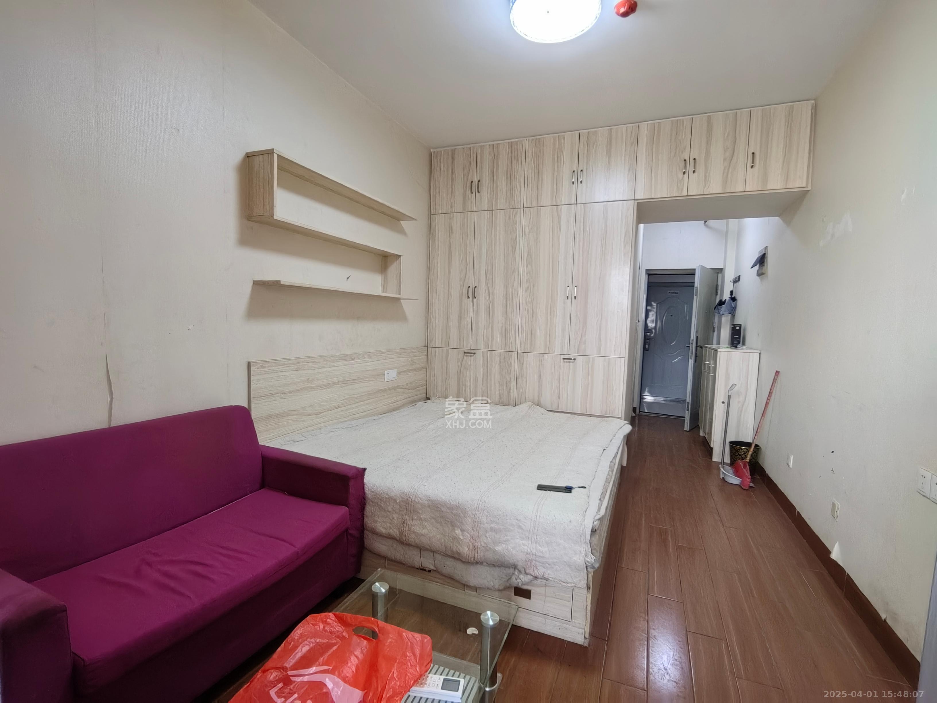 怡海星城  1室1厅1卫    800.0元/月 怡海星城  1室1厅1卫    800.0元/月