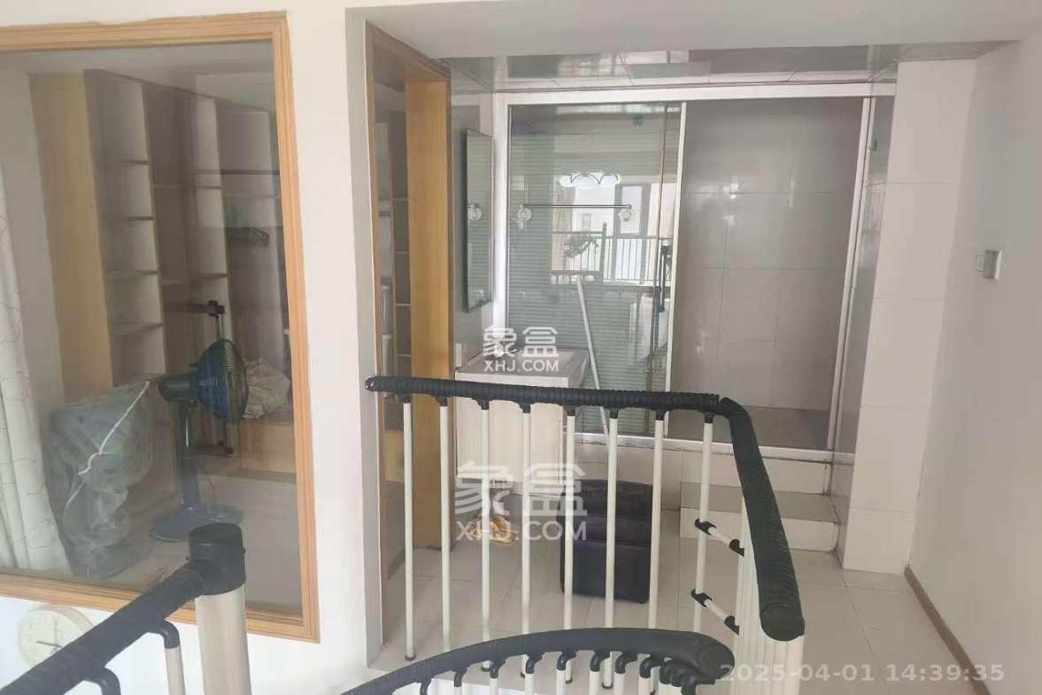 华菱蓝调国际(华菱.香墅美地) 2室2厅1卫 2100.0元/月 华菱蓝调国际(华菱.香墅美地) 2室2厅1卫 2100.0元/月室内图