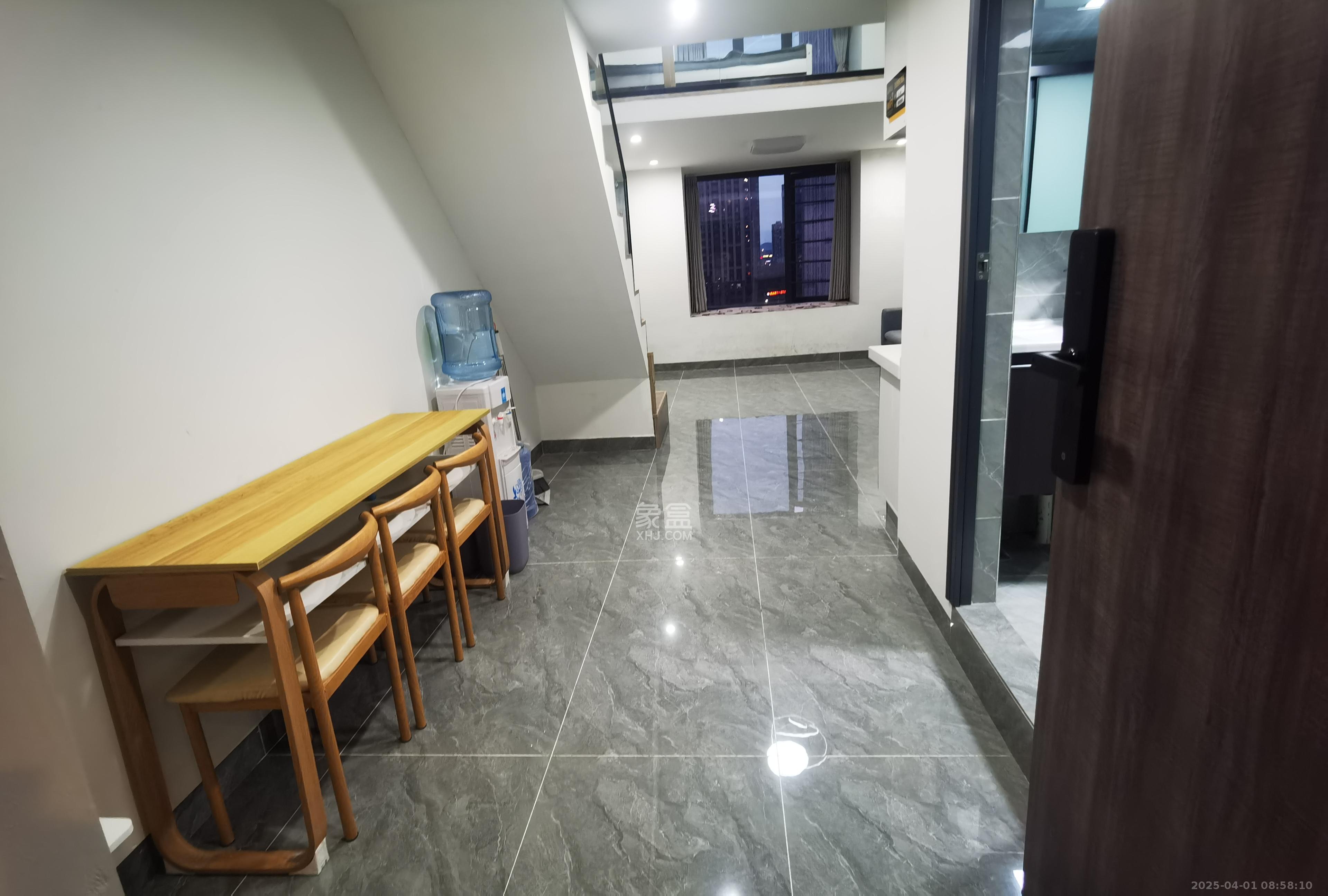 龙湖新壹城 1室0厅0卫 2200.0元/月 龙湖新壹城 1室0厅0卫 2200.0元/月室内图