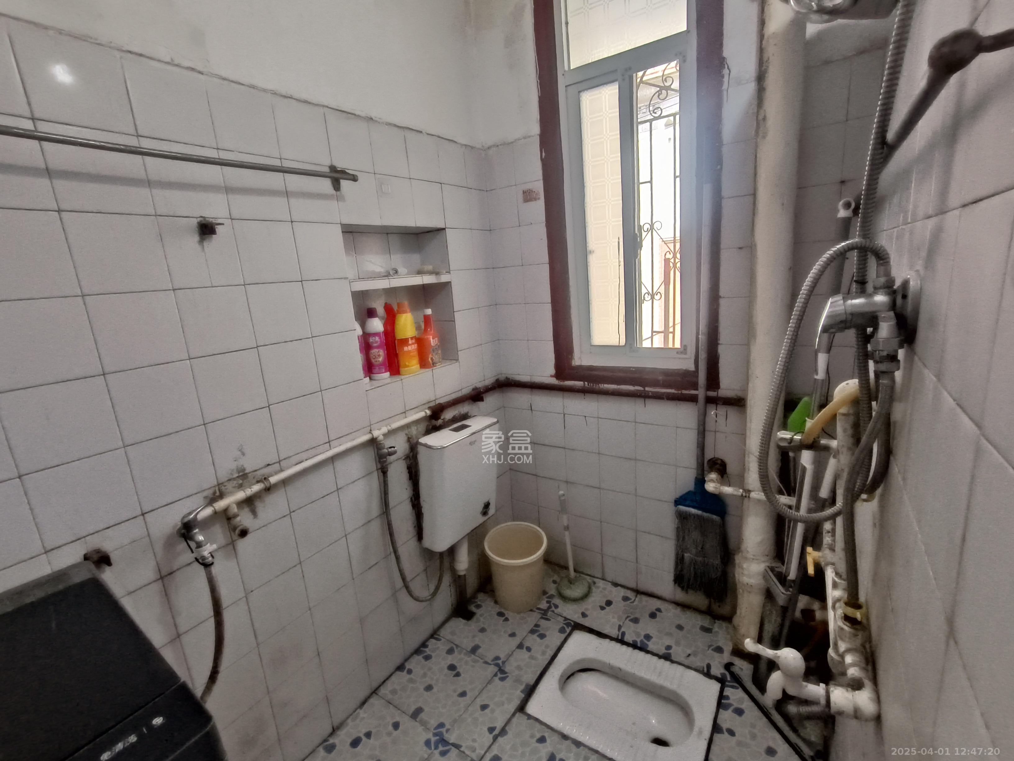 富雅坪社区(红墙巷) 3室2厅1卫 2500.0元/月 富雅坪社区(红墙巷) 3室2厅1卫 2500.0元/月室内图