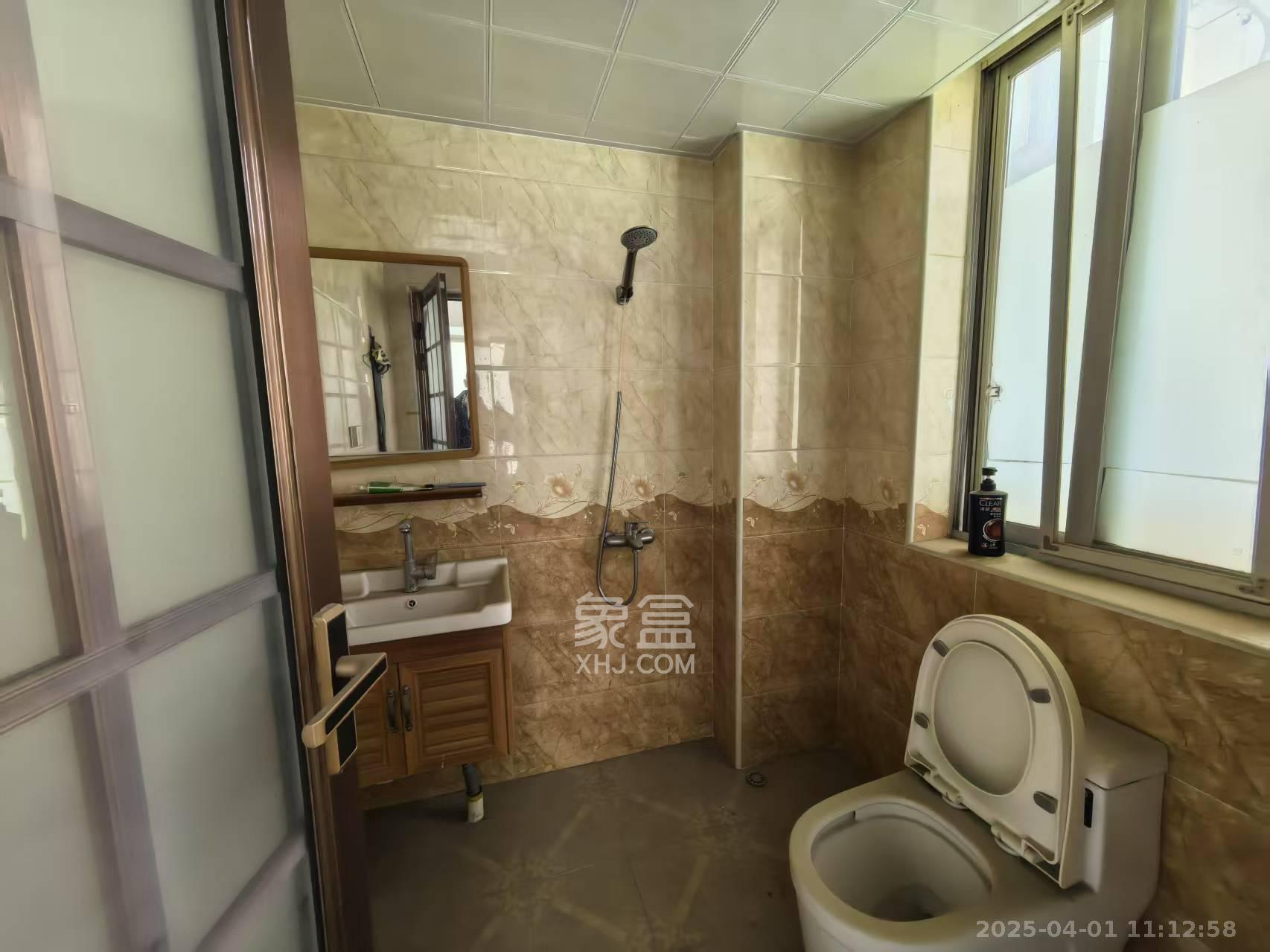 华雅花园 3室2厅1卫 3000.0元/月 华雅花园 3室2厅1卫 3000.0元/月室内图