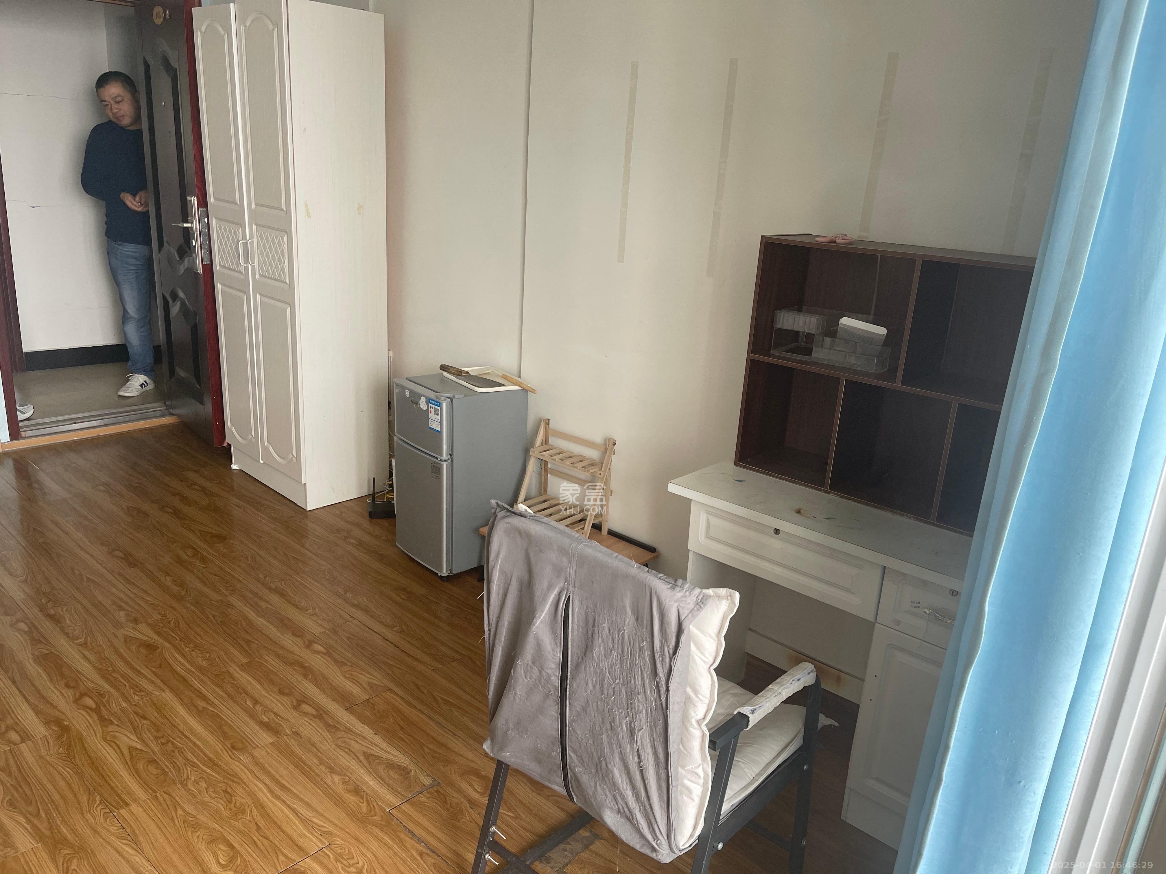 兴汝金城 1室1厅1卫 900.0元/月 兴汝金城 1室1厅1卫 900.0元/月室内图