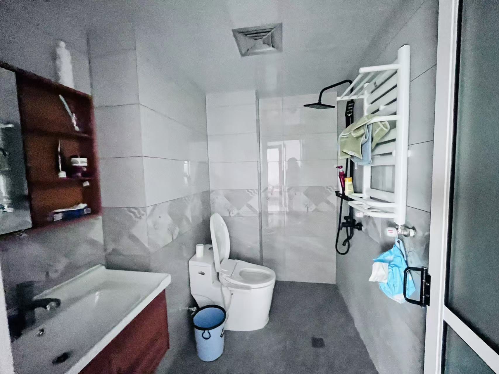 韦斯特城市花园 3室2厅2卫 64.0万 韦斯特城市花园 3室2厅2卫 64.0万客厅