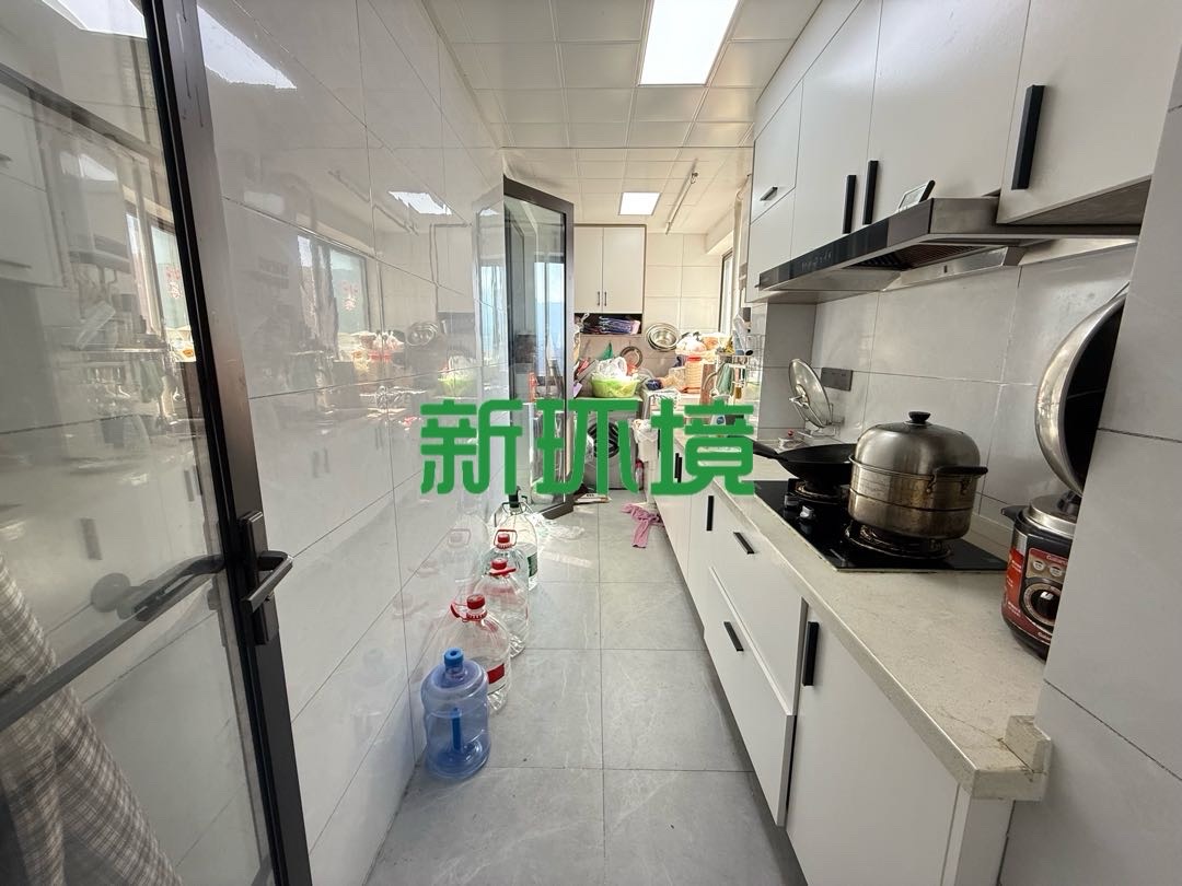 福天华府  2室2厅1卫    70.0万客厅