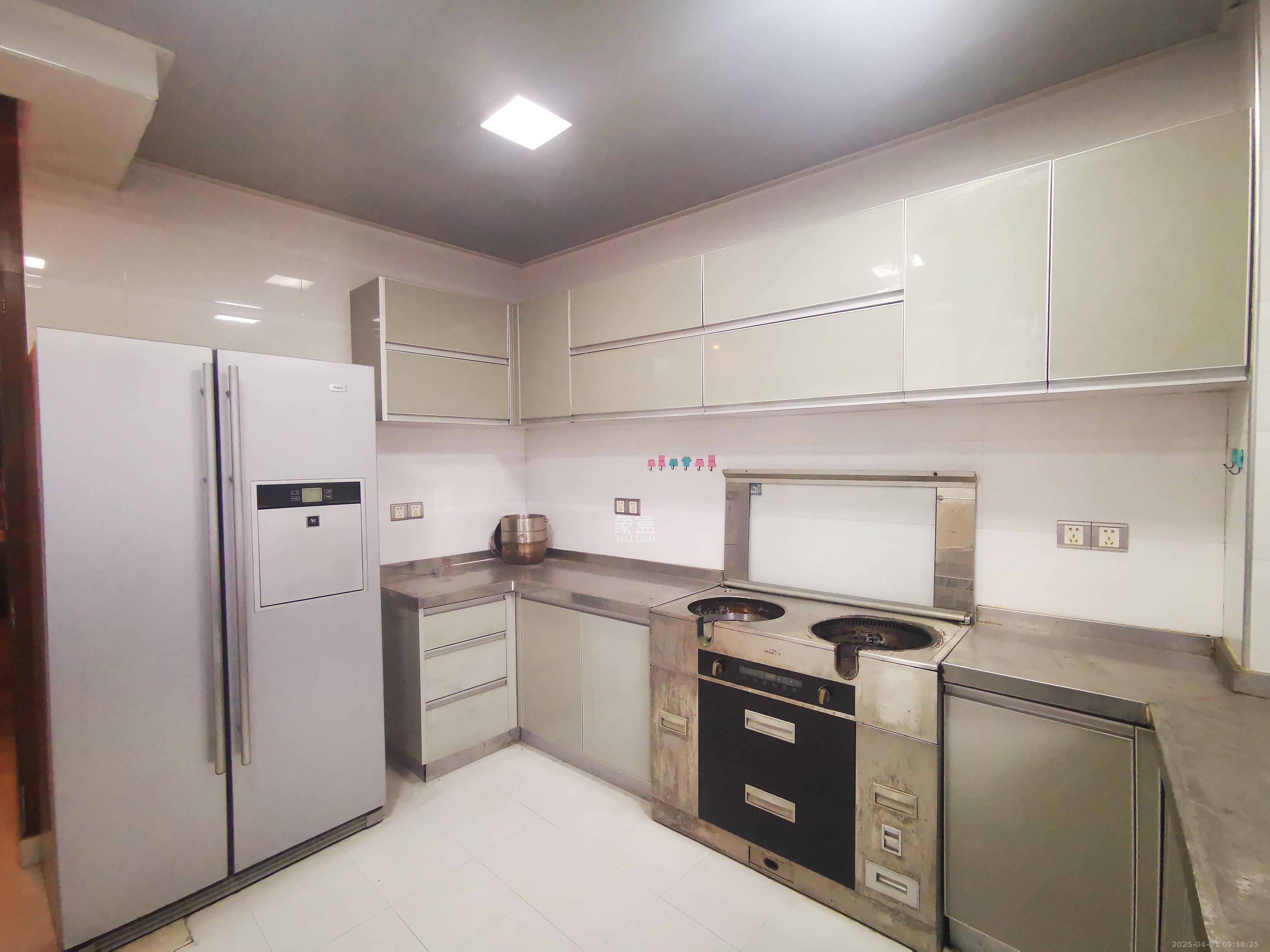 梦网景园  1室2厅1卫   3600.00元/月室内图