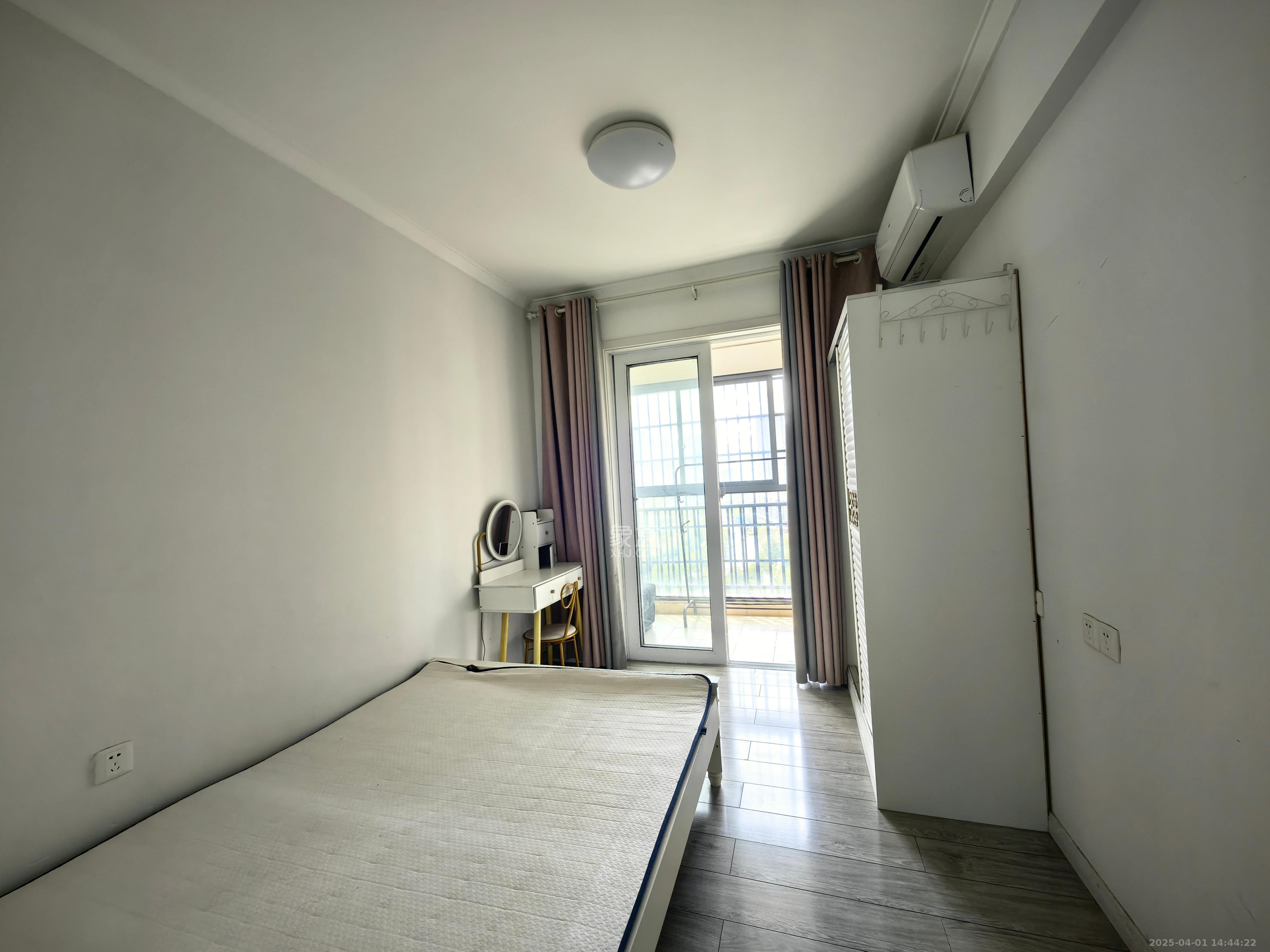 三一街区  3室1厅1卫    1600.0元/月室内图