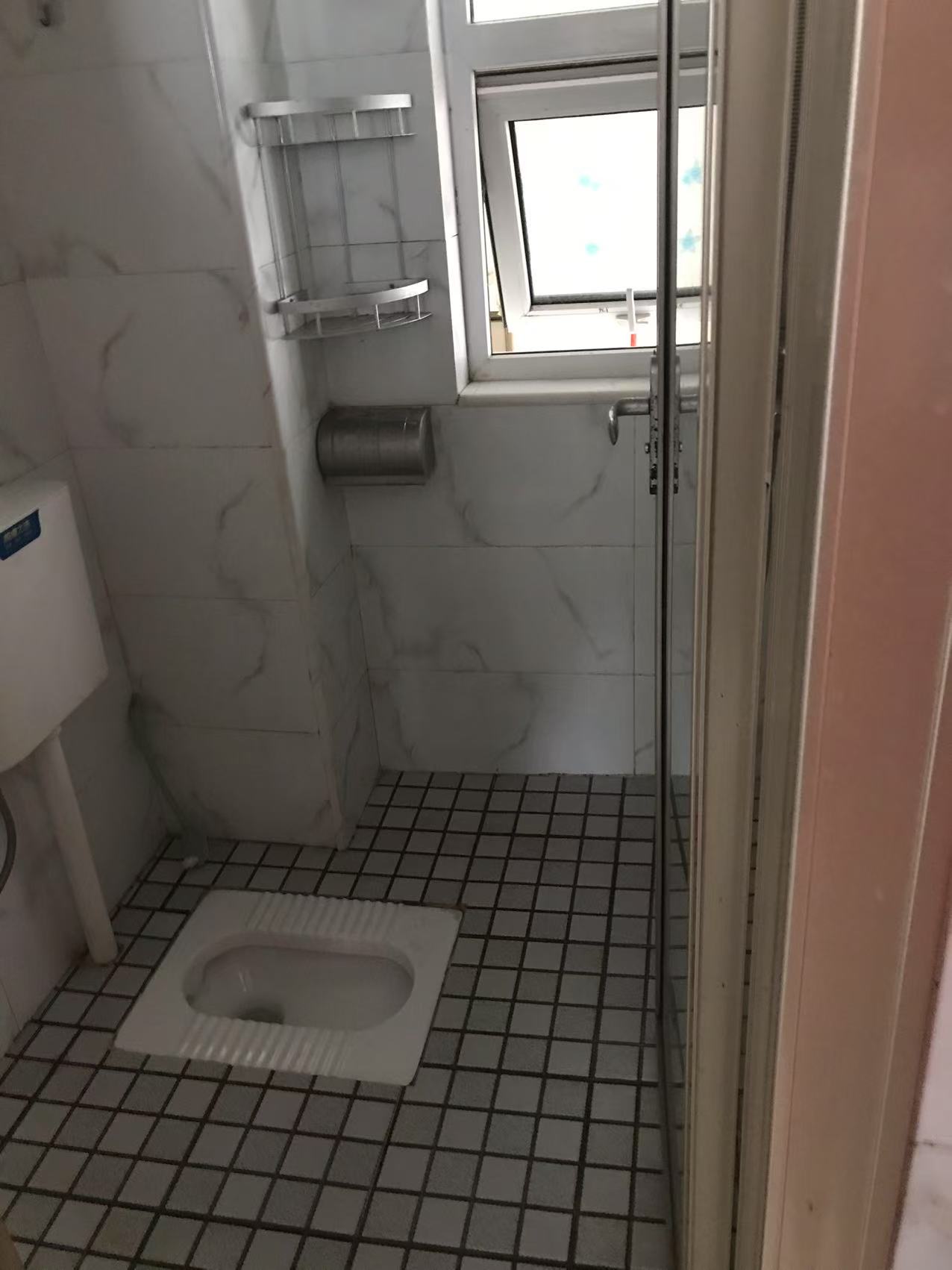 和康园小区 3室2厅1卫 2100.0元/月 和康园小区 3室2厅1卫 2100.0元/月户型图