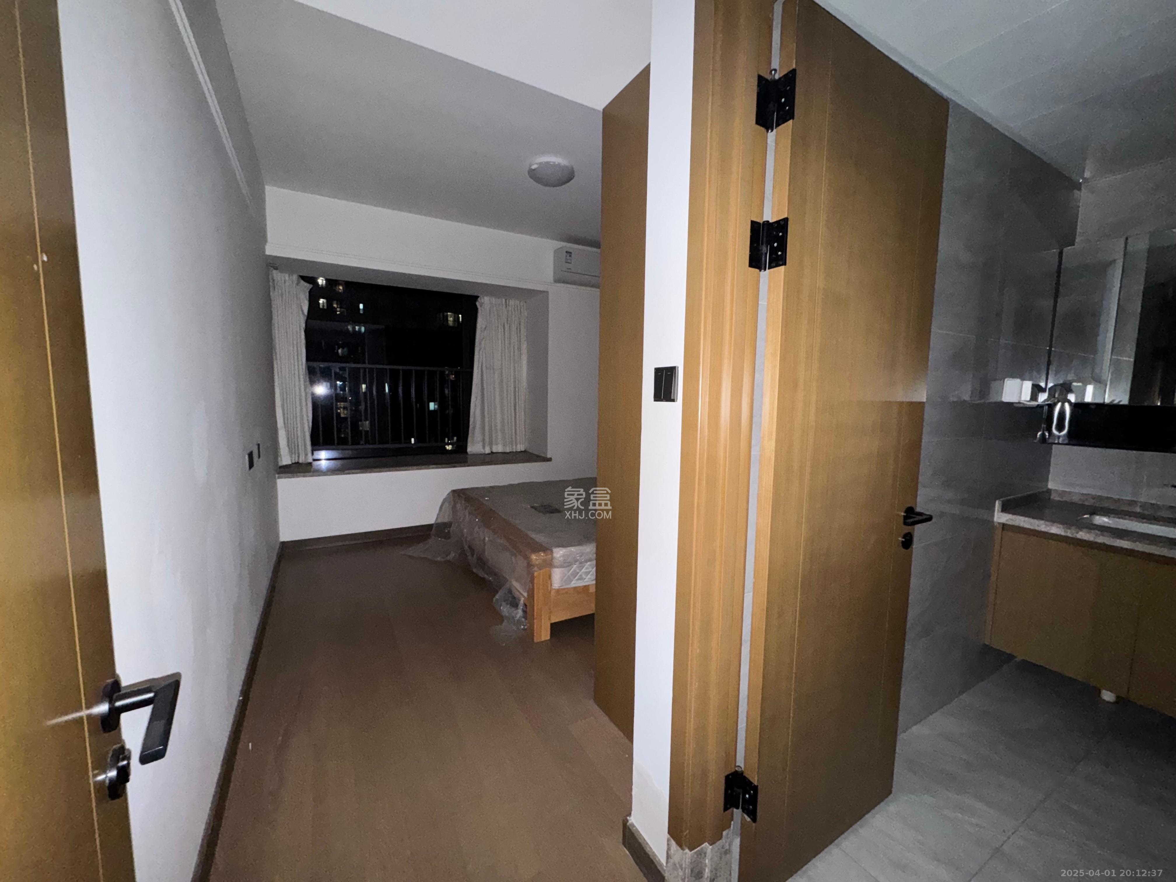长房雍景湾  4室2厅2卫   3300.00元/月室内图