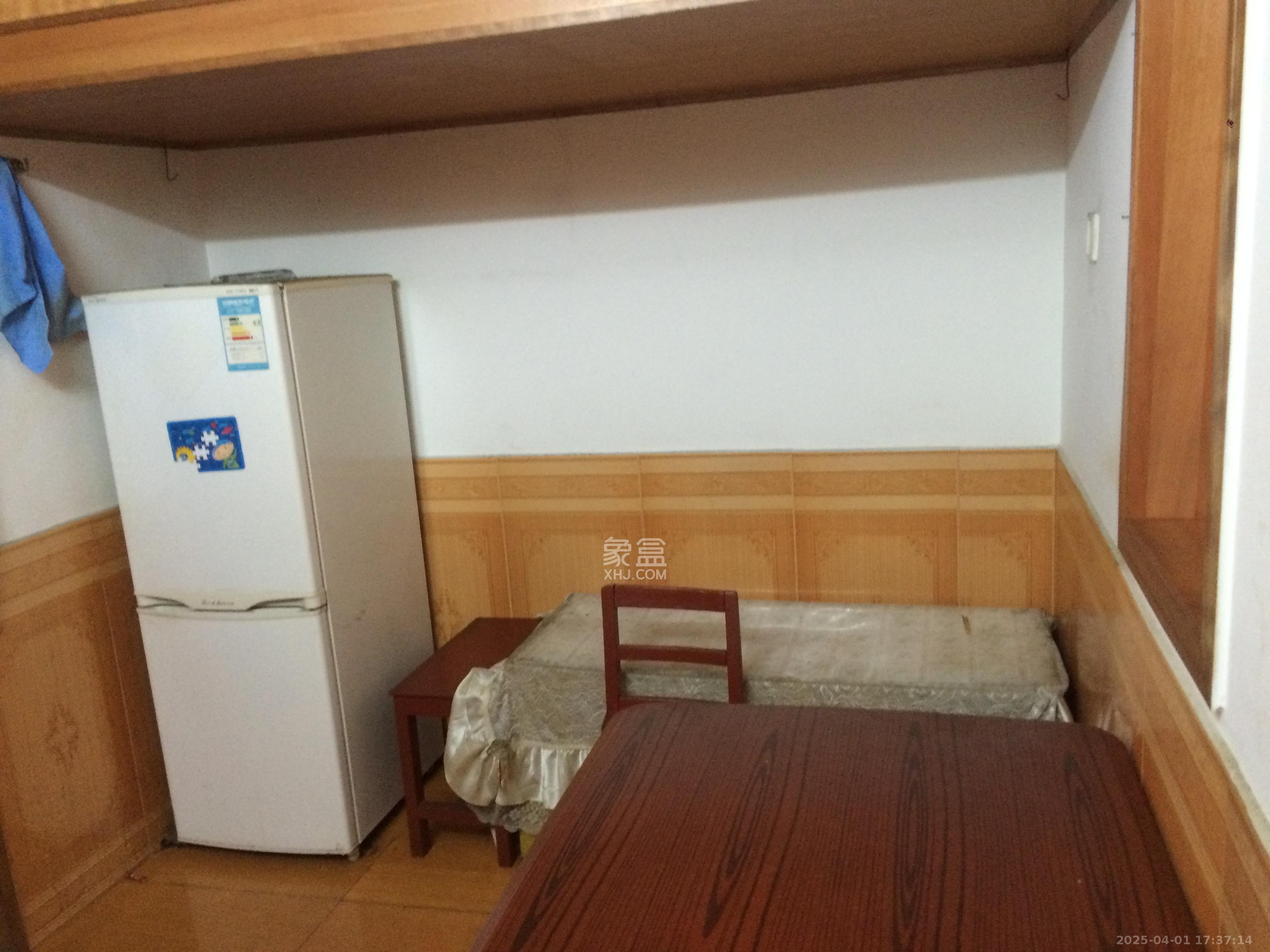 红旗社区  2室1厅1卫   1500.00元/月室内图