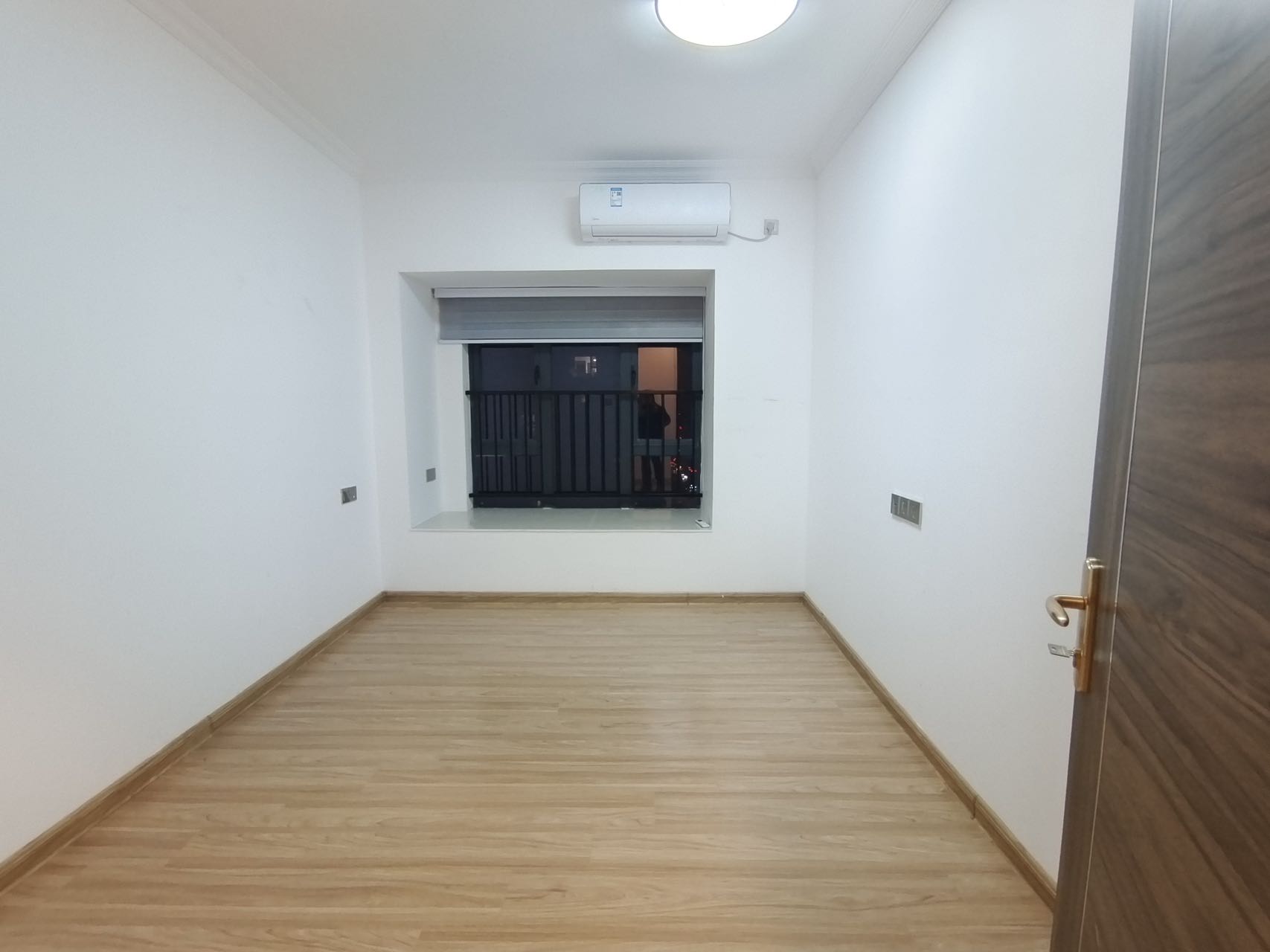 碧桂园梓山府 4室2厅2卫 2300.0元/月 碧桂园梓山府 4室2厅2卫 2300.0元/月室内图