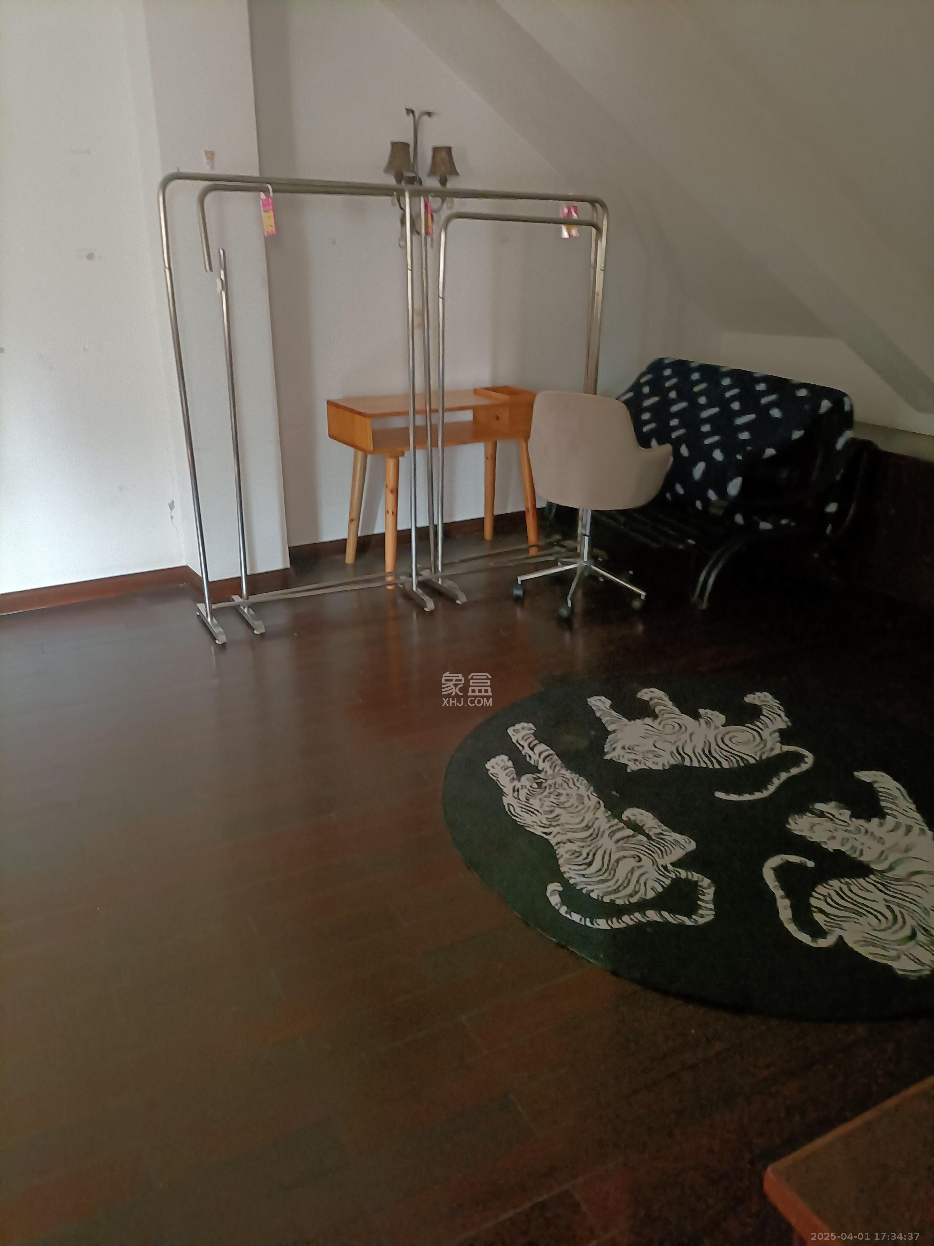 柠檬丽都  2室2厅1卫   2100.00元/月室内图