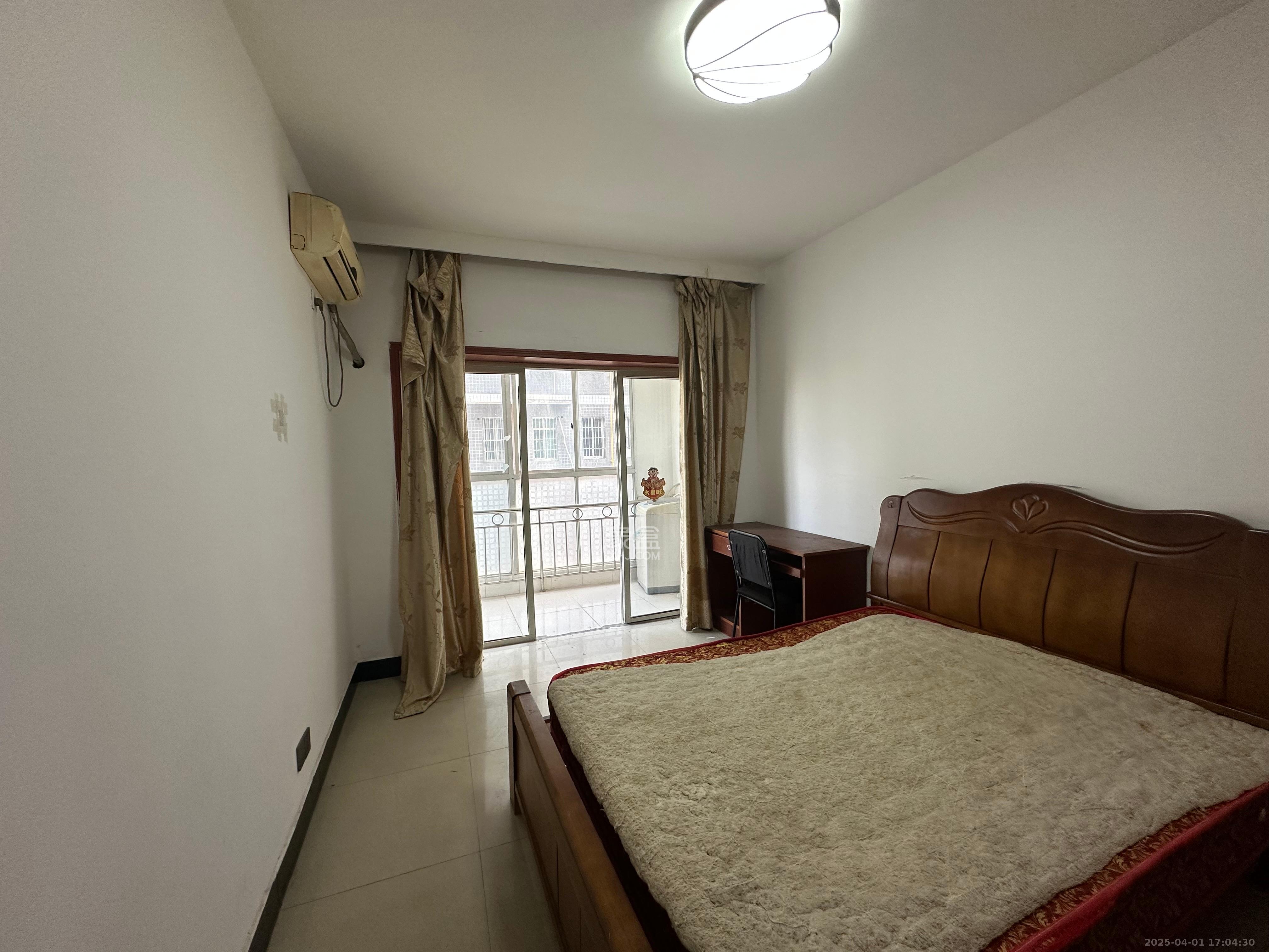 湘绣城  2室2厅1卫    1300.0元/月 湘绣城  2室2厅1卫    1300.0元/月室内图