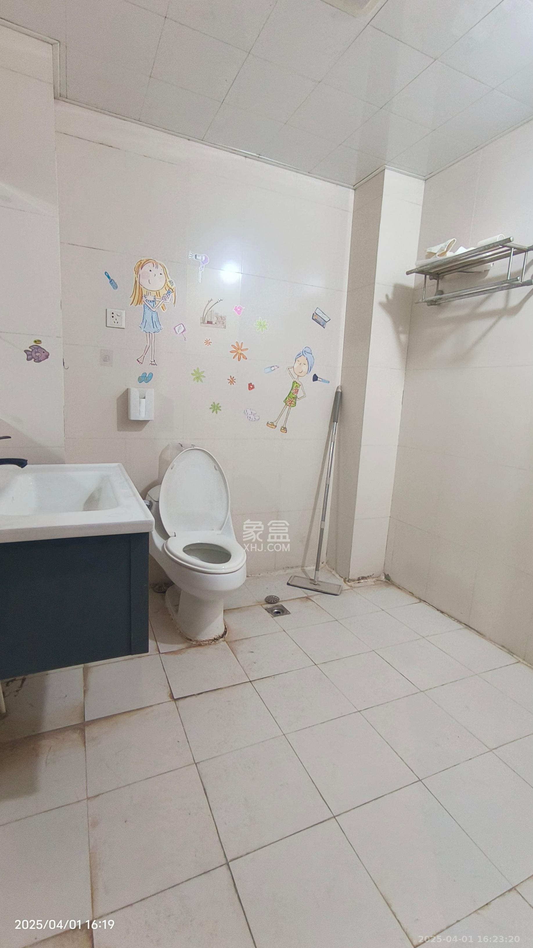 锦泰家园(锦泰商务大厦) 3室2厅2卫 2800.0元/月 锦泰家园(锦泰商务大厦) 3室2厅2卫 2800.0元/月室内图